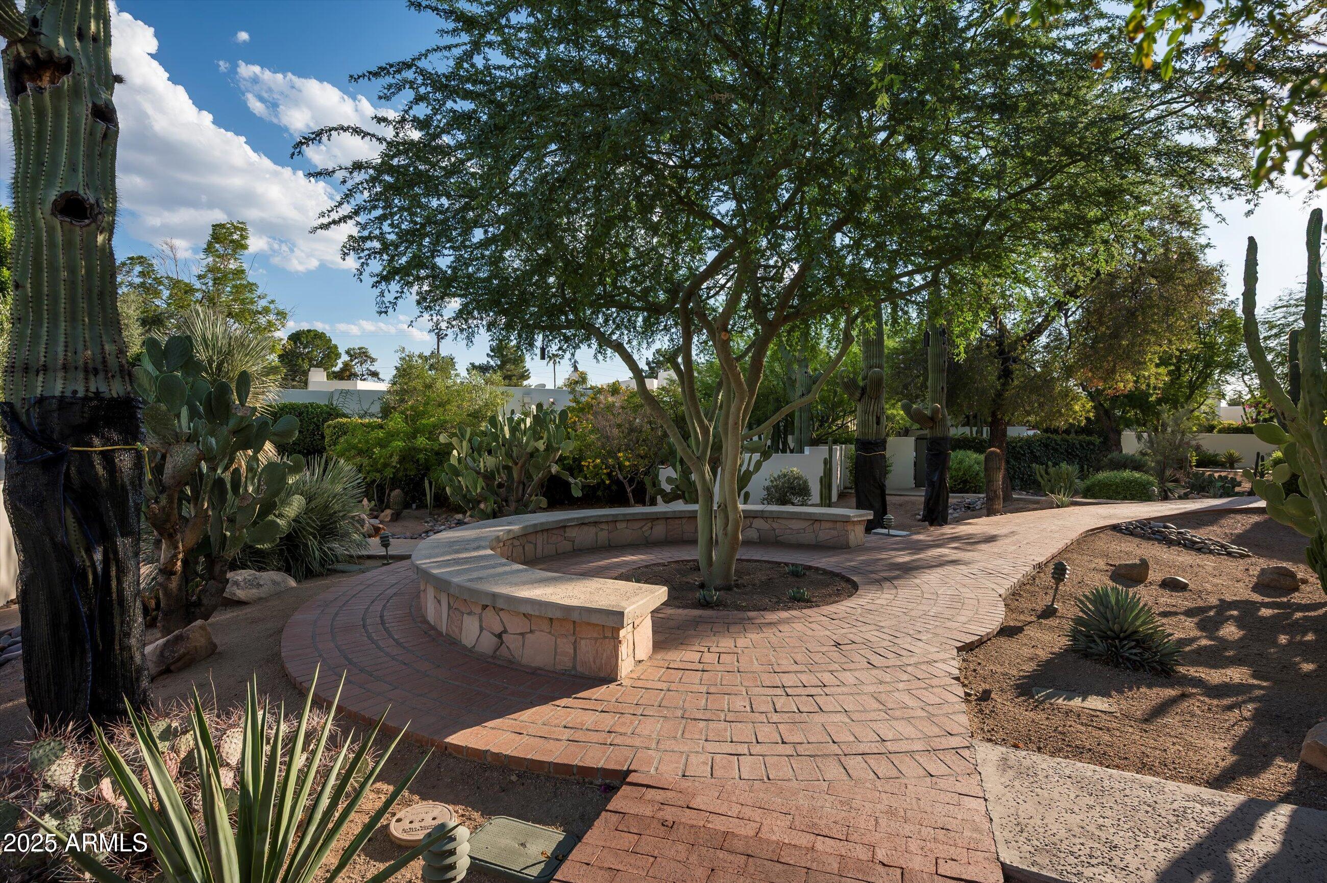 5101 N CASA BLANCA Drive, 215