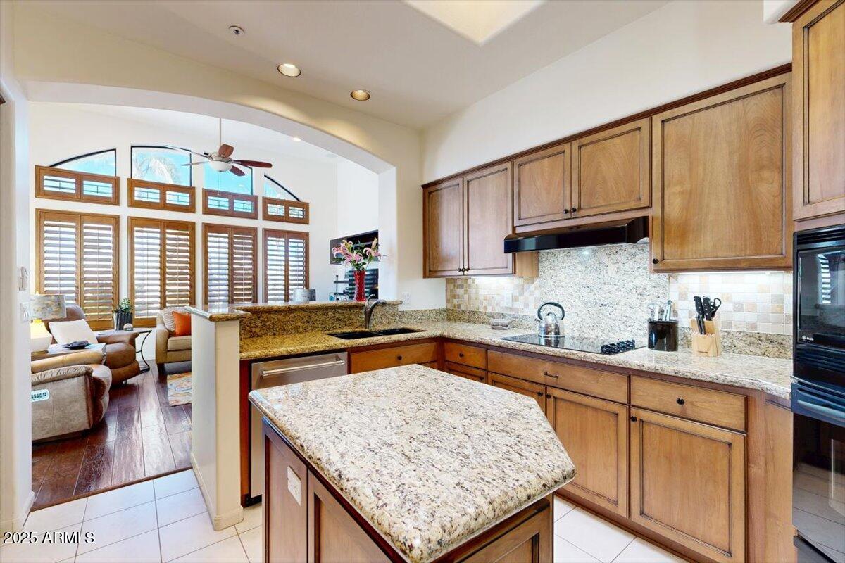 7705 E DOUBLETREE RANCH Road, 36