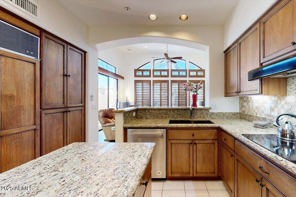 7705 E DOUBLETREE RANCH Road, 36