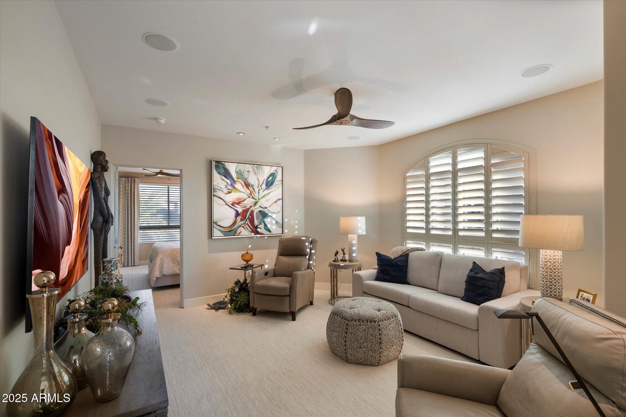 15802 N 71st Street, 501