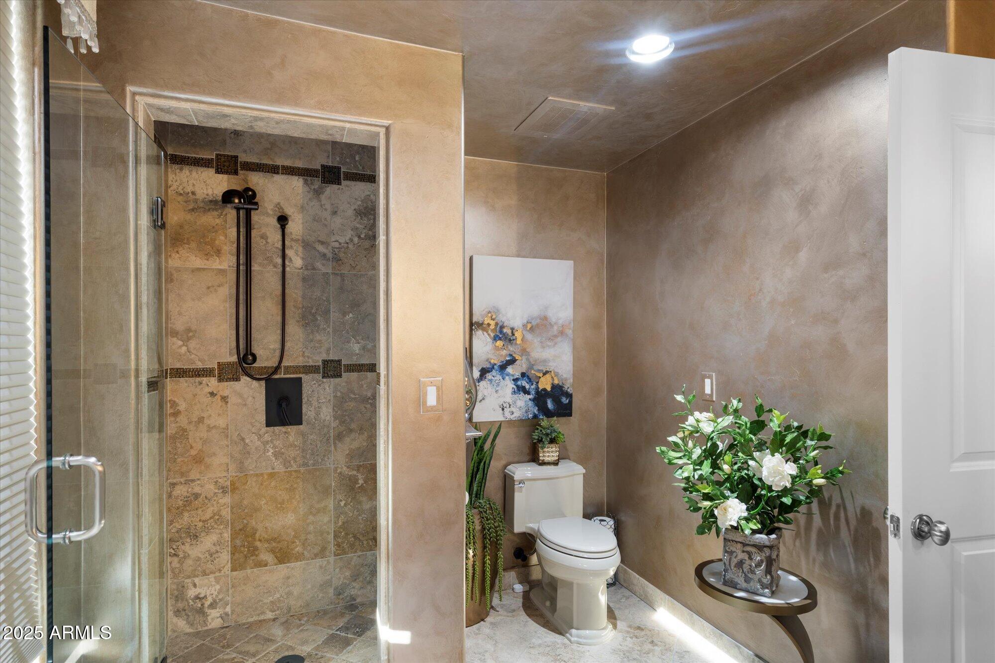 15802 N 71st Street, 501