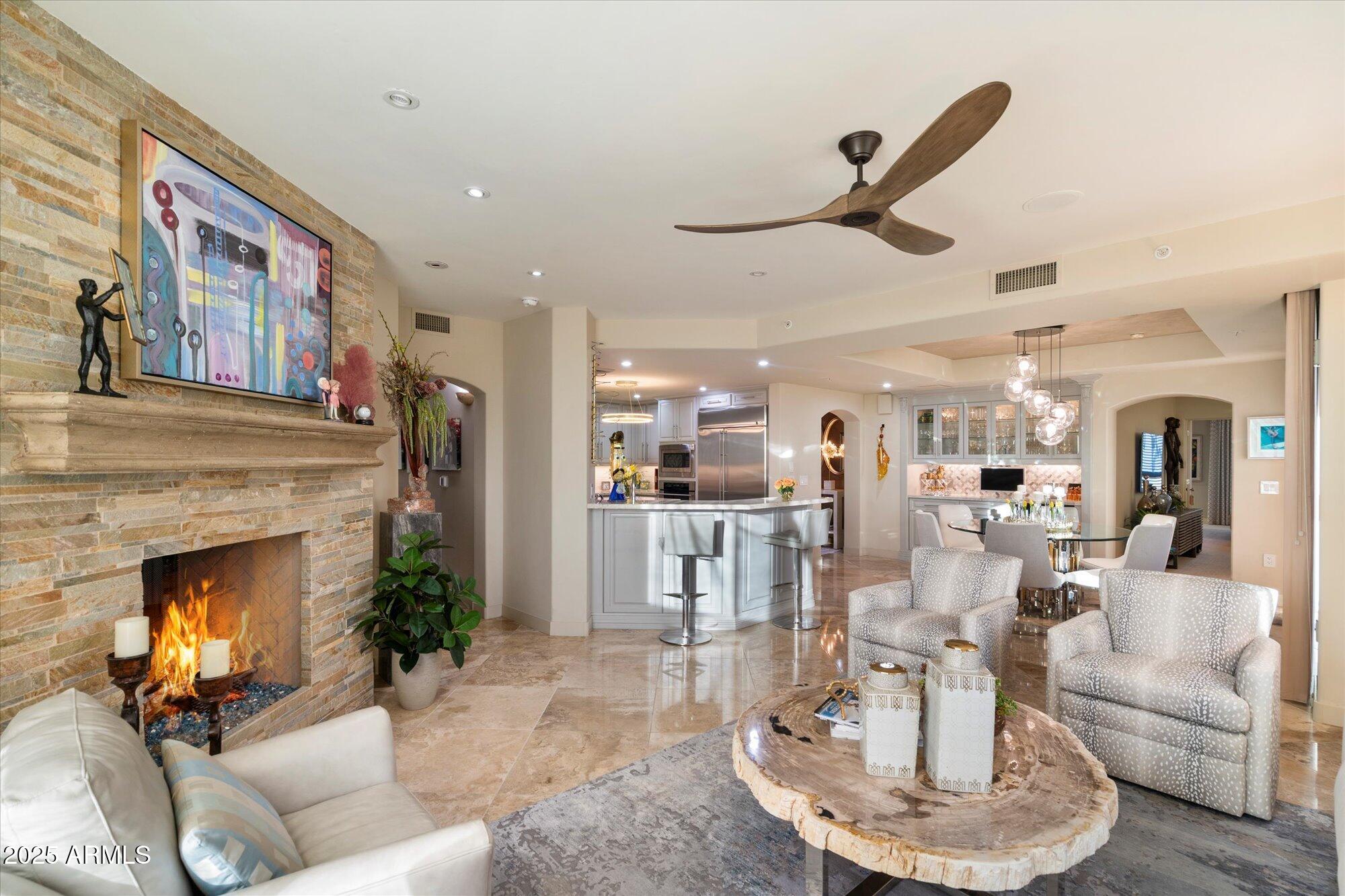 15802 N 71st Street, 501