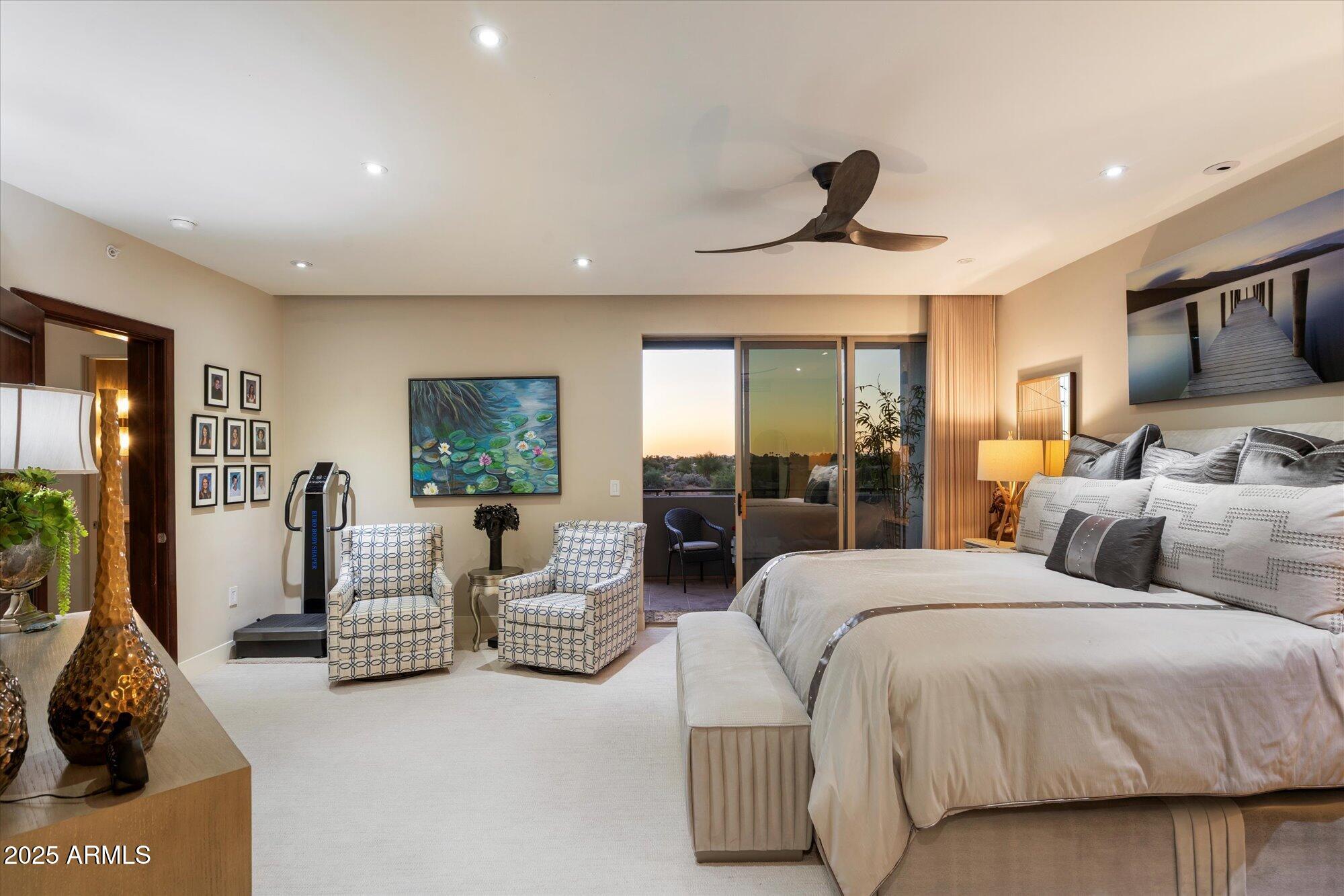 15802 N 71st Street, 501