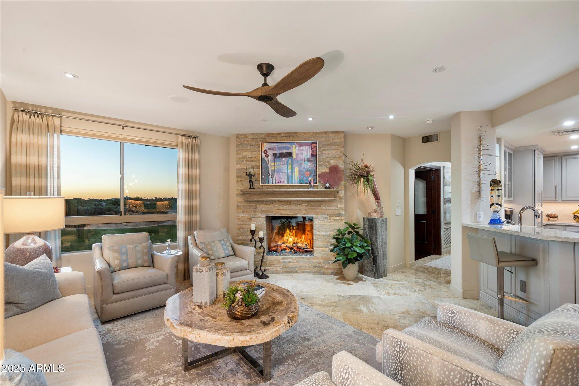 15802 N 71st Street, 501