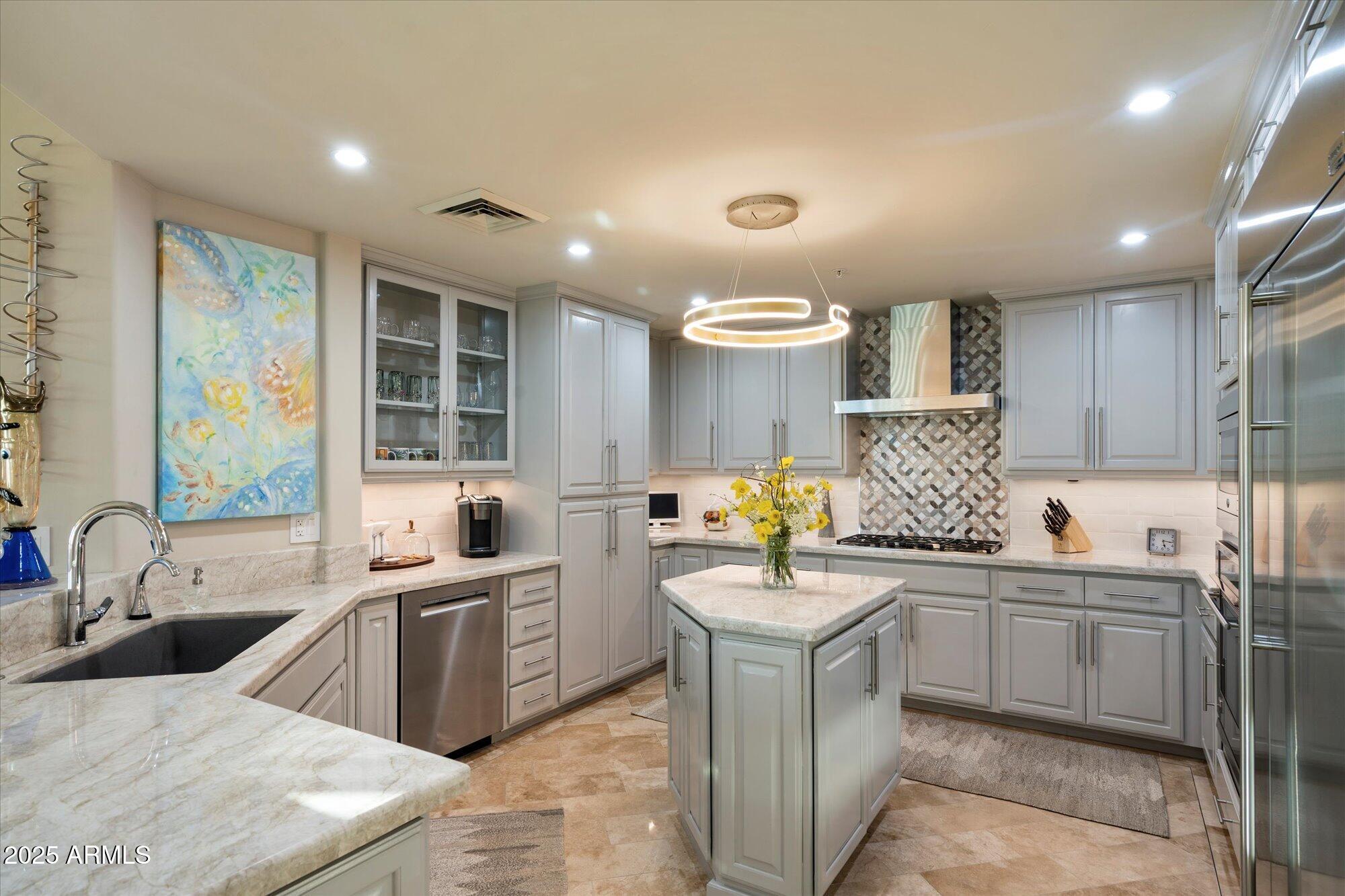 15802 N 71st Street, 501