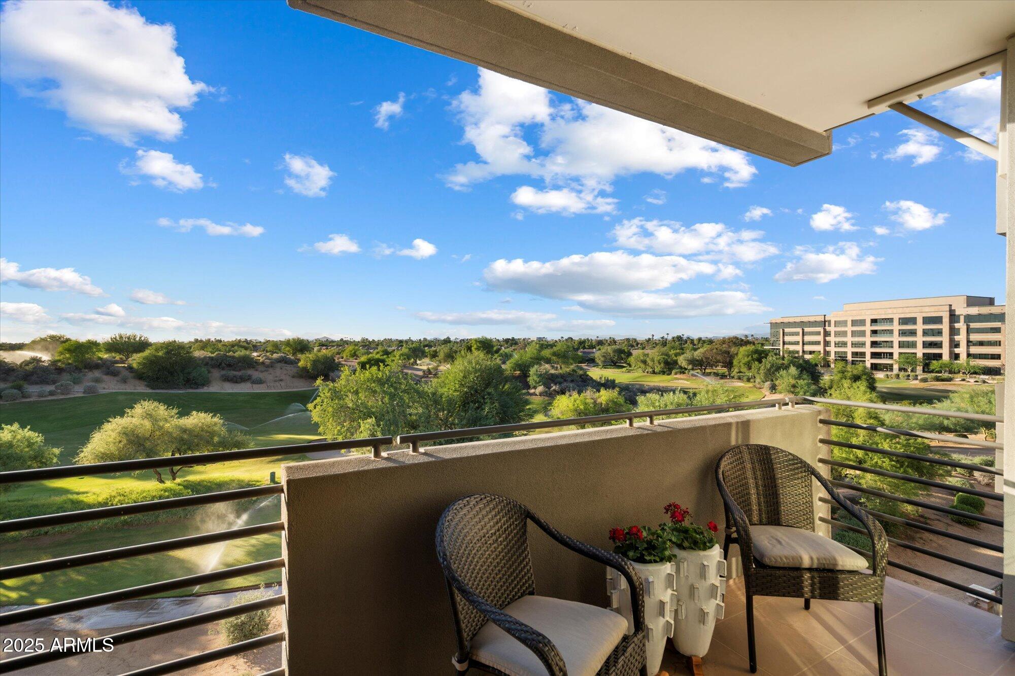 15802 N 71st Street, 501