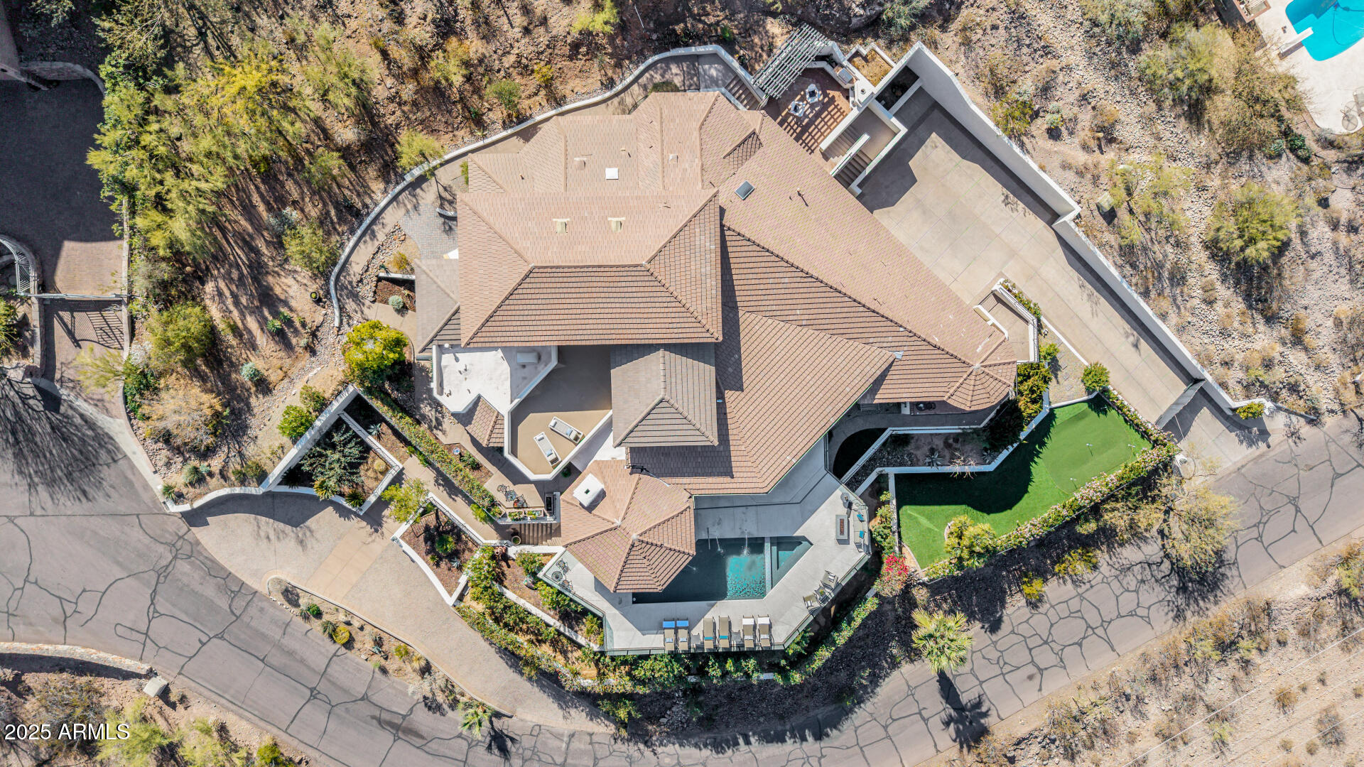 5655 N CAMELBACK CANYON Drive