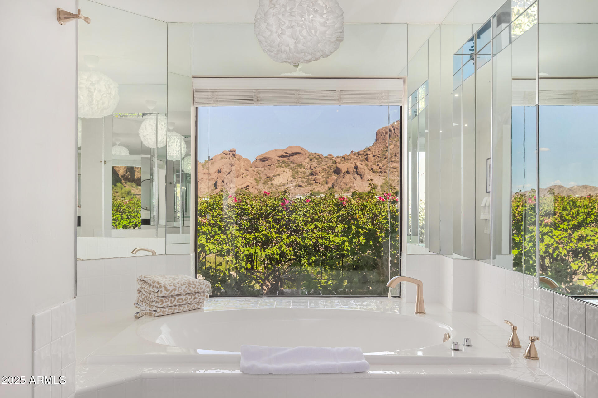 5655 N CAMELBACK CANYON Drive