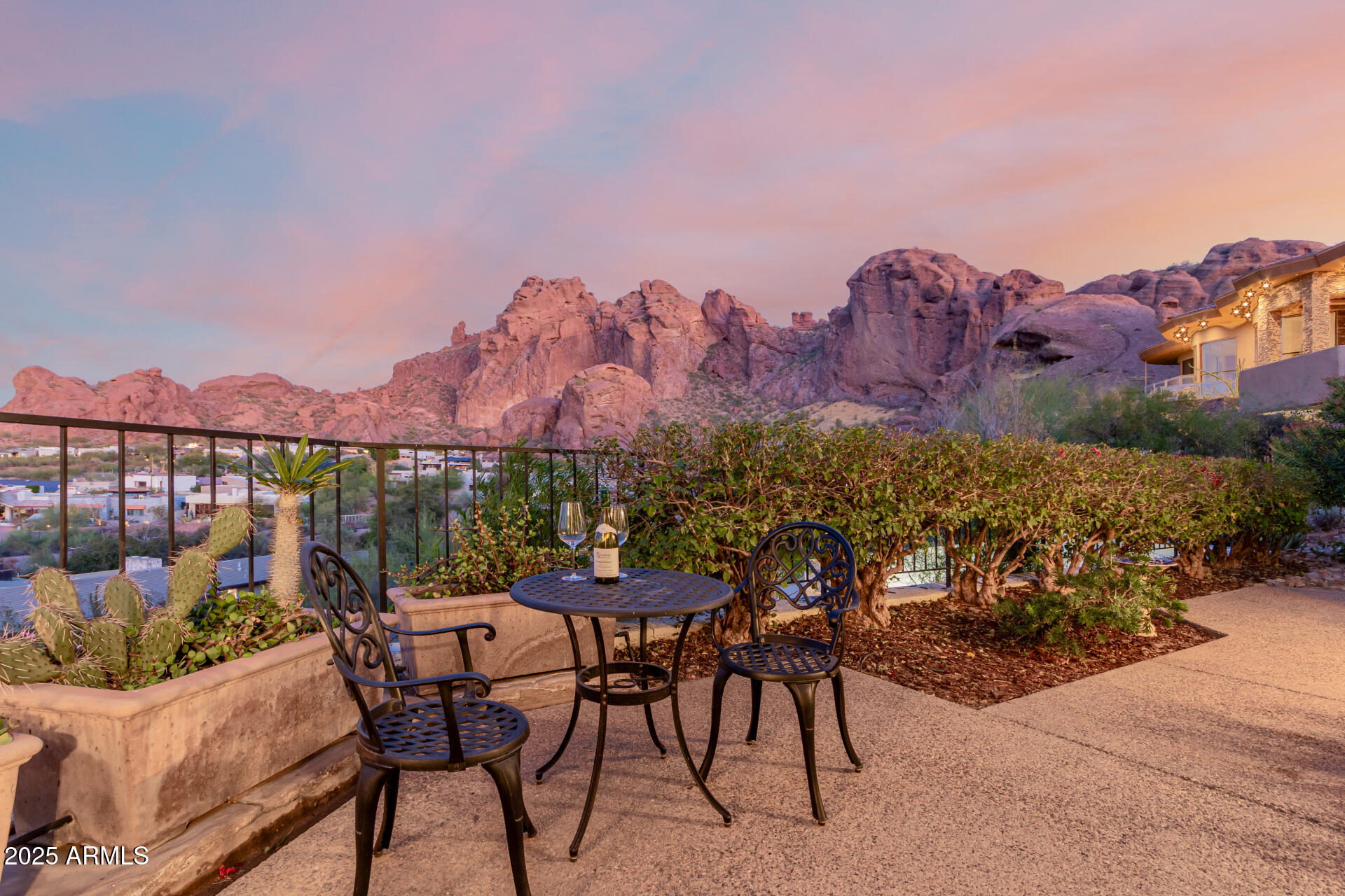 5655 N CAMELBACK CANYON Drive