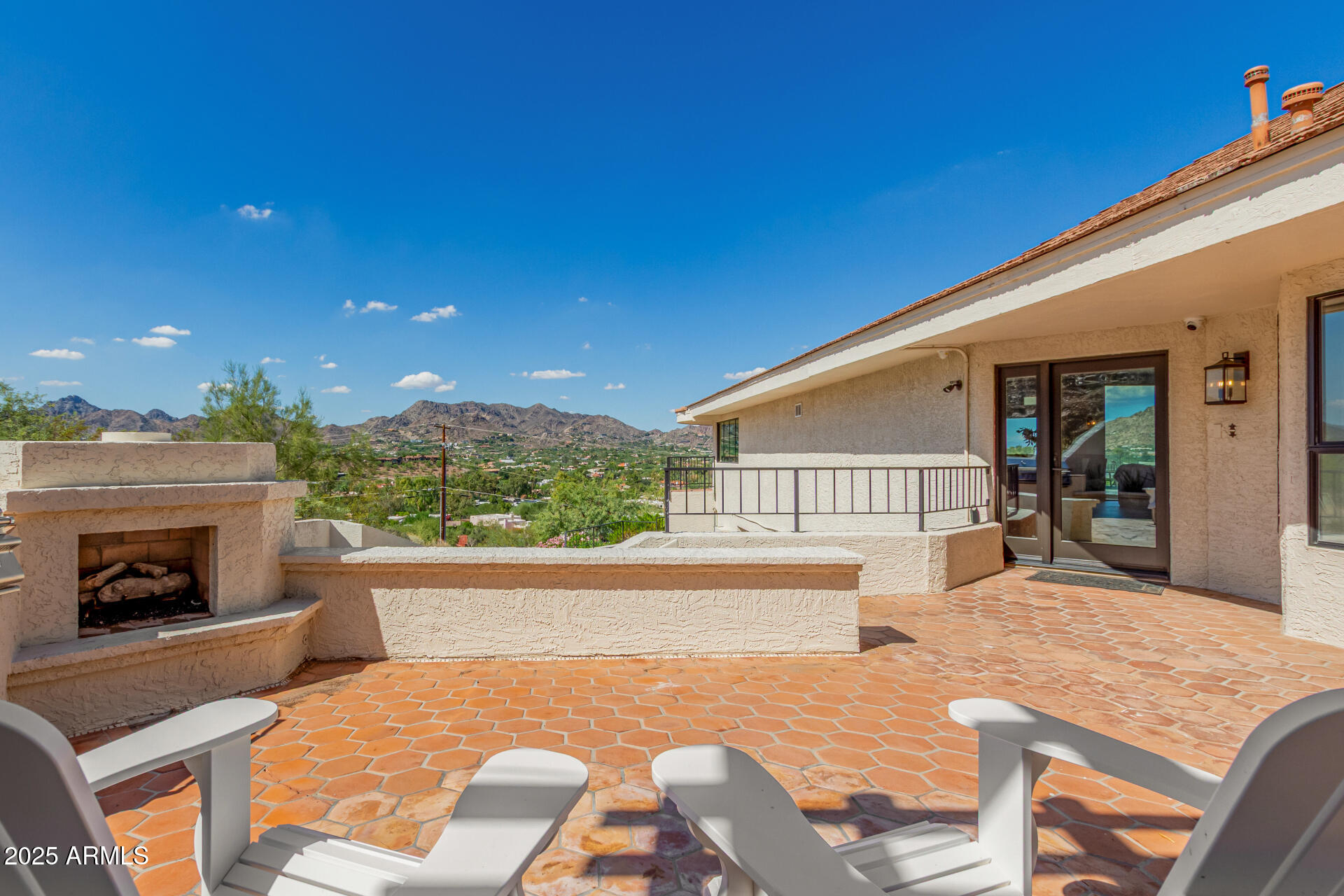 5655 N CAMELBACK CANYON Drive