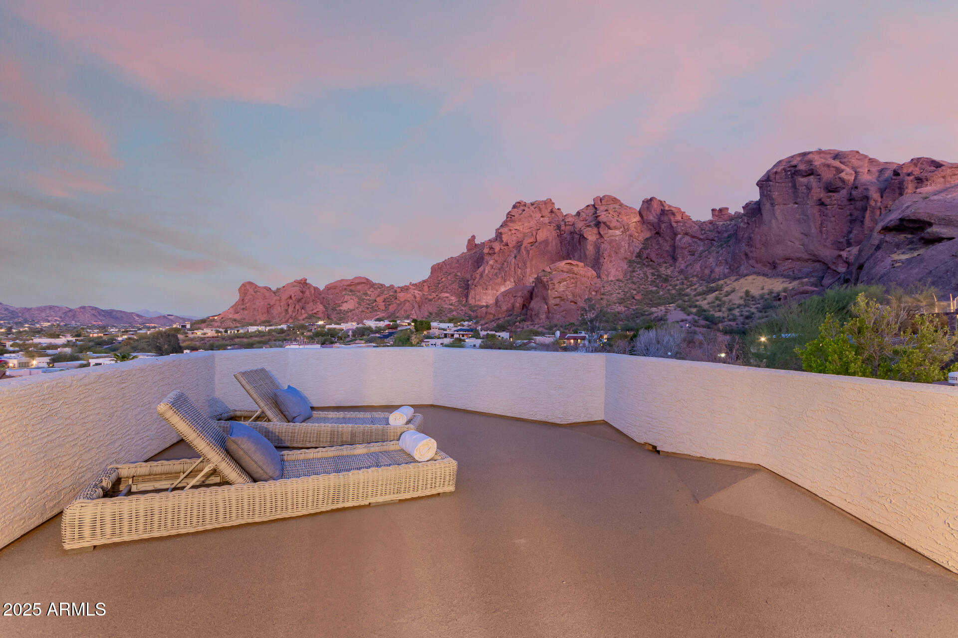 5655 N CAMELBACK CANYON Drive