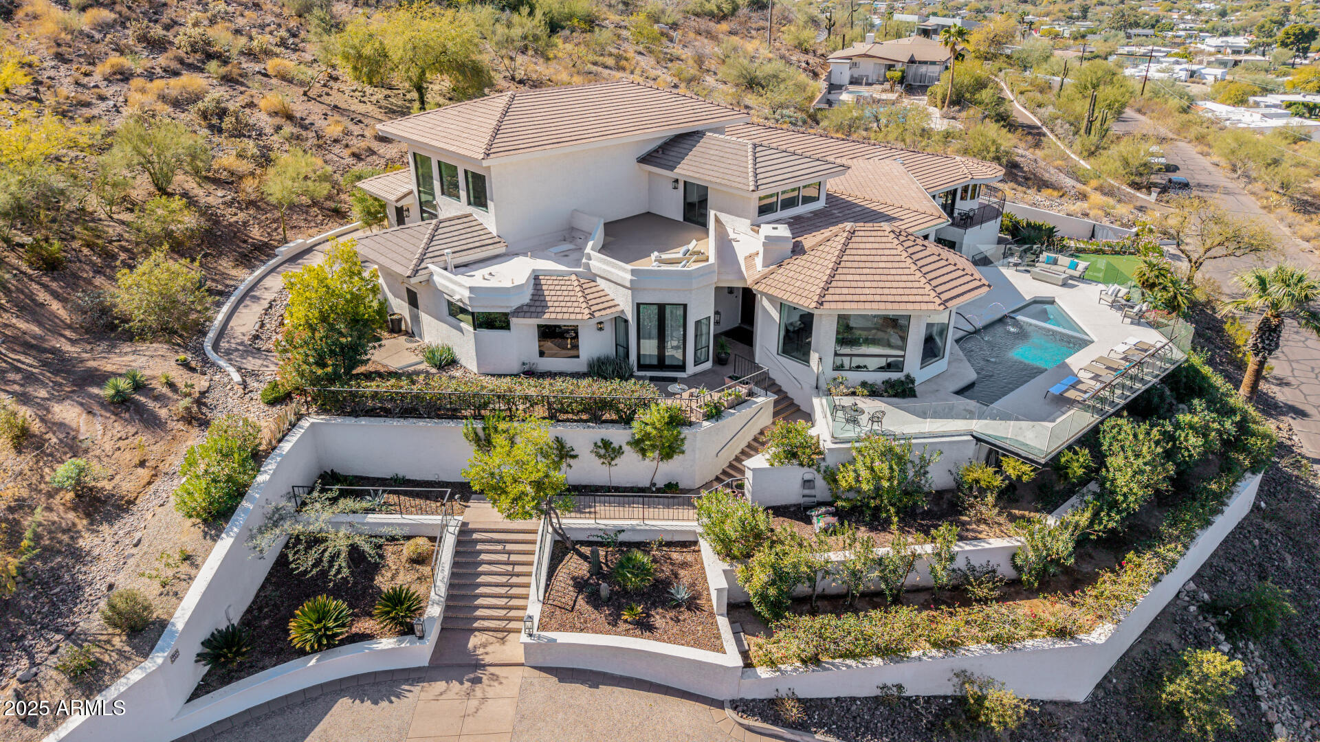 5655 N CAMELBACK CANYON Drive