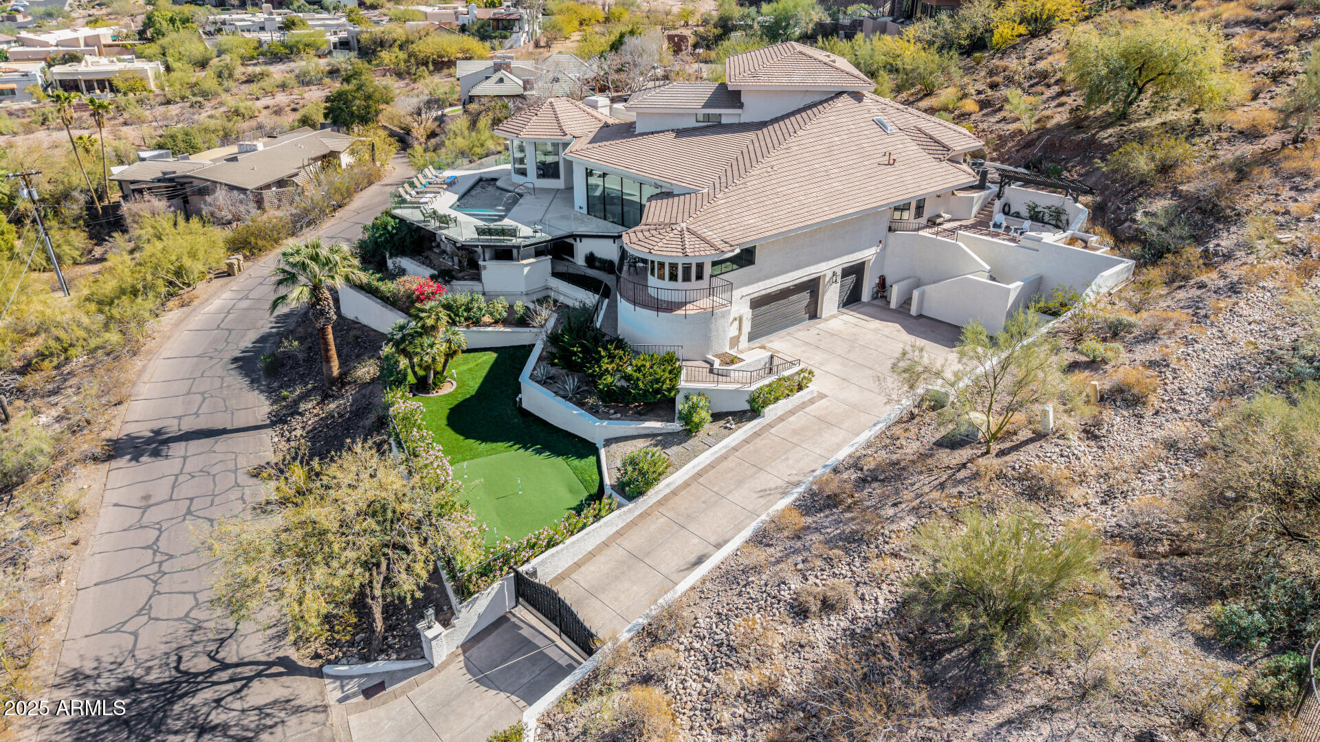 5655 N CAMELBACK CANYON Drive