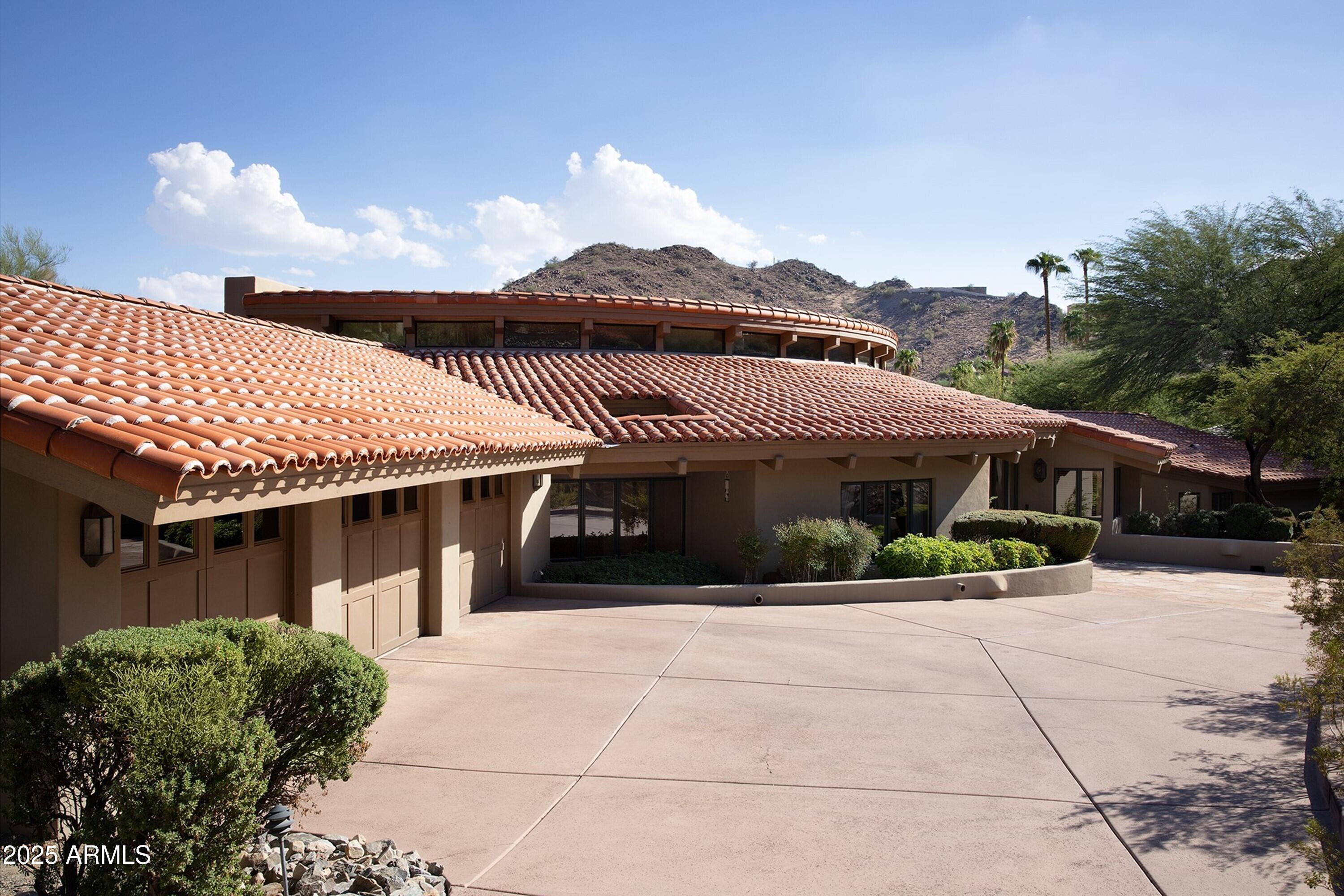 4601 E Foothill Drive
