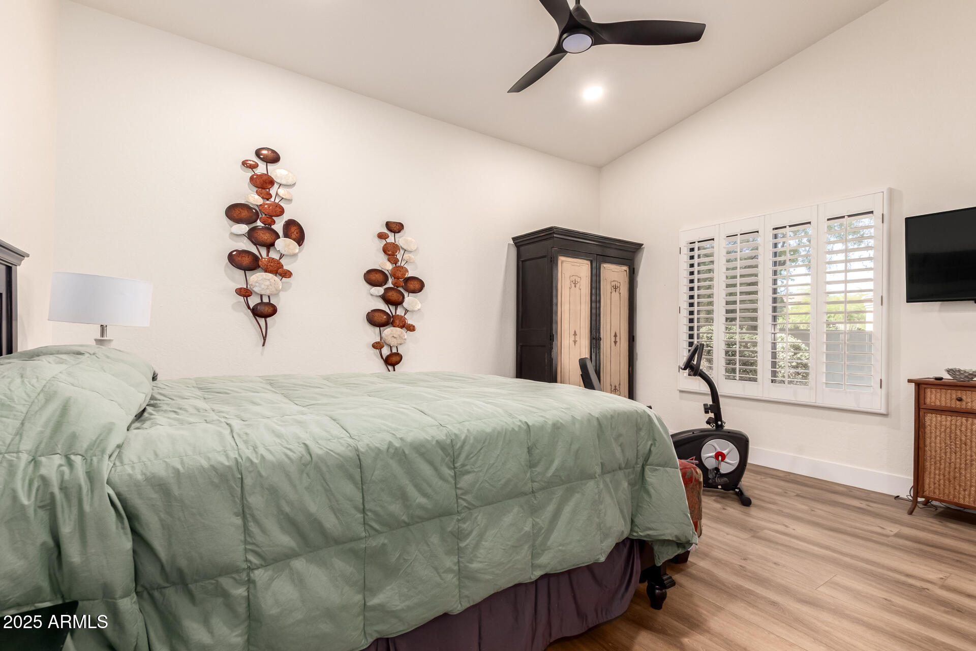 7160 E RIDGEVIEW Place