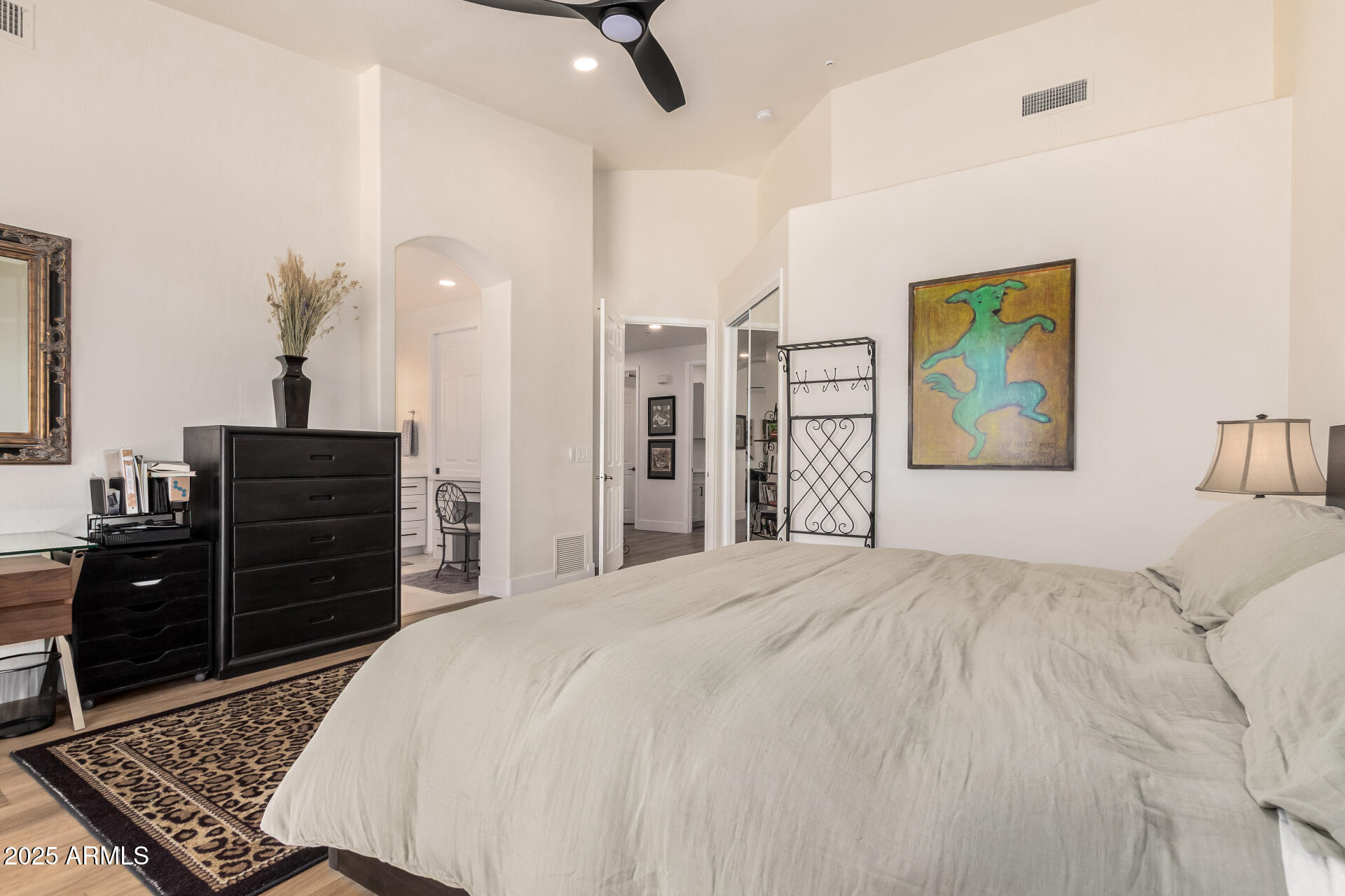 7160 E RIDGEVIEW Place