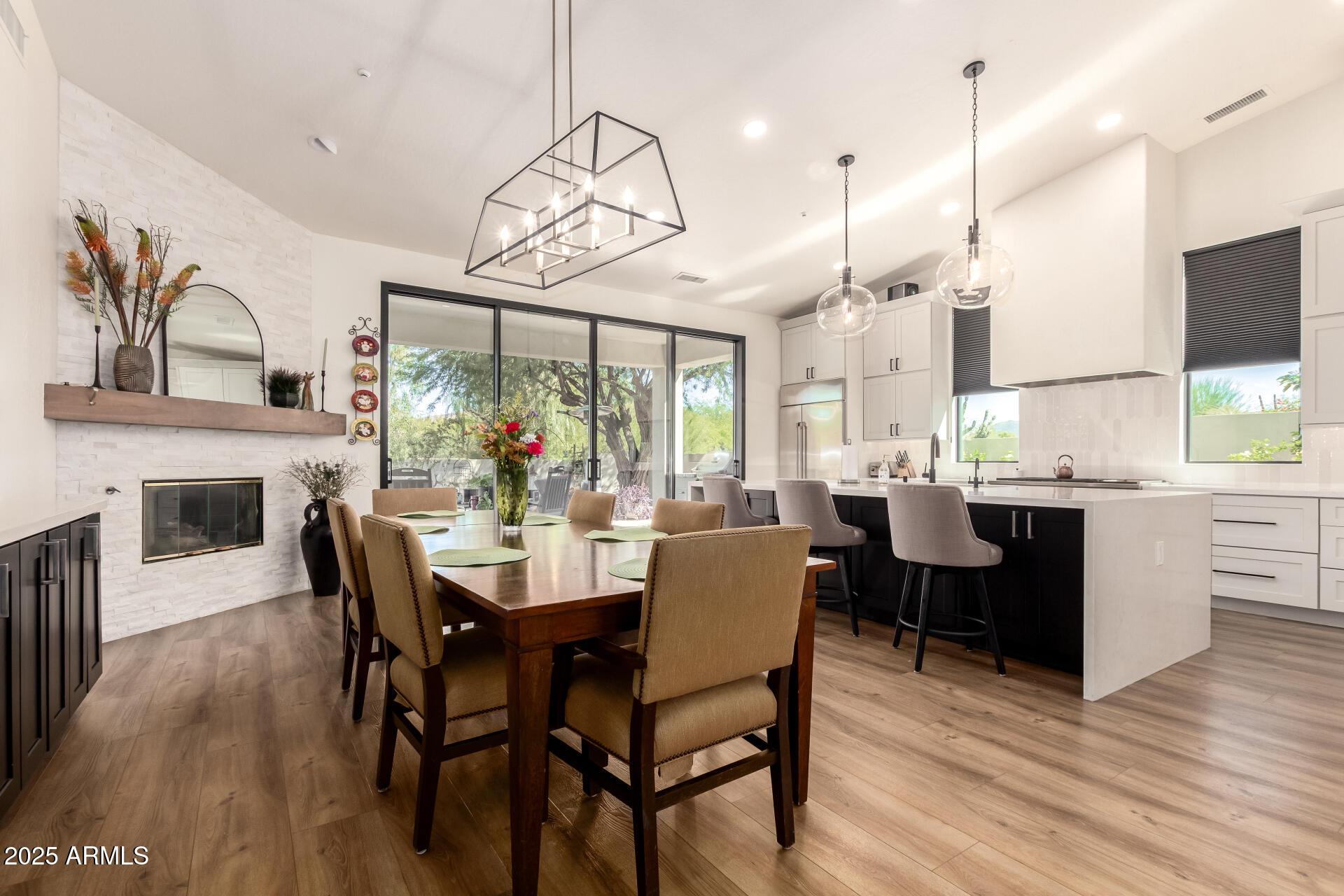 7160 E RIDGEVIEW Place