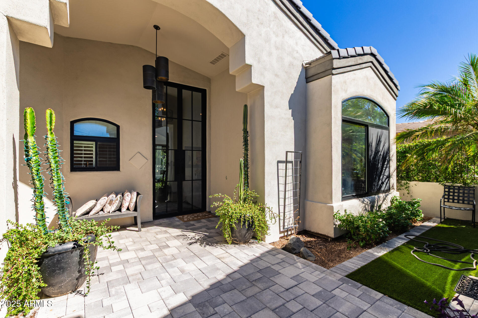 7160 E RIDGEVIEW Place