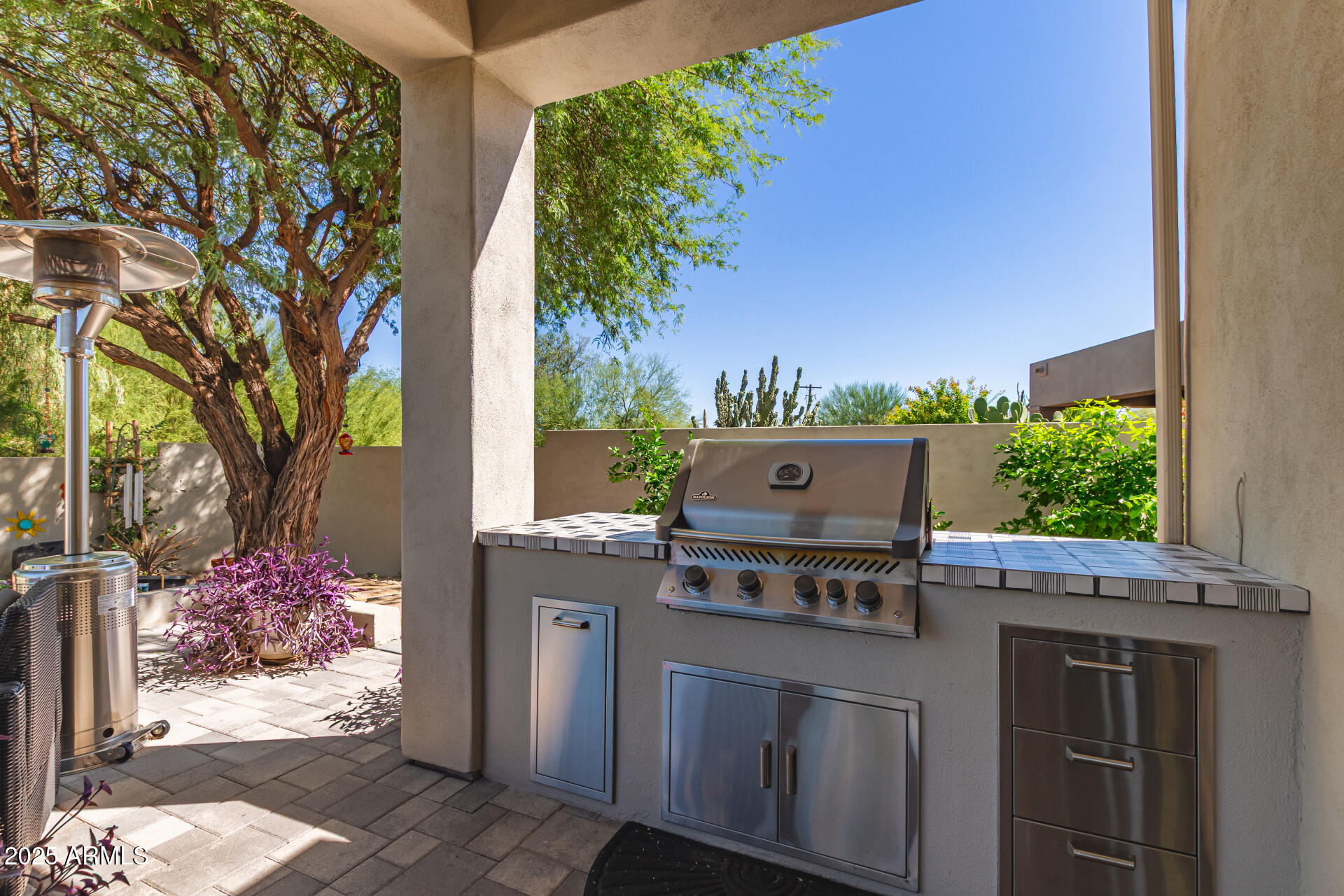 7160 E RIDGEVIEW Place