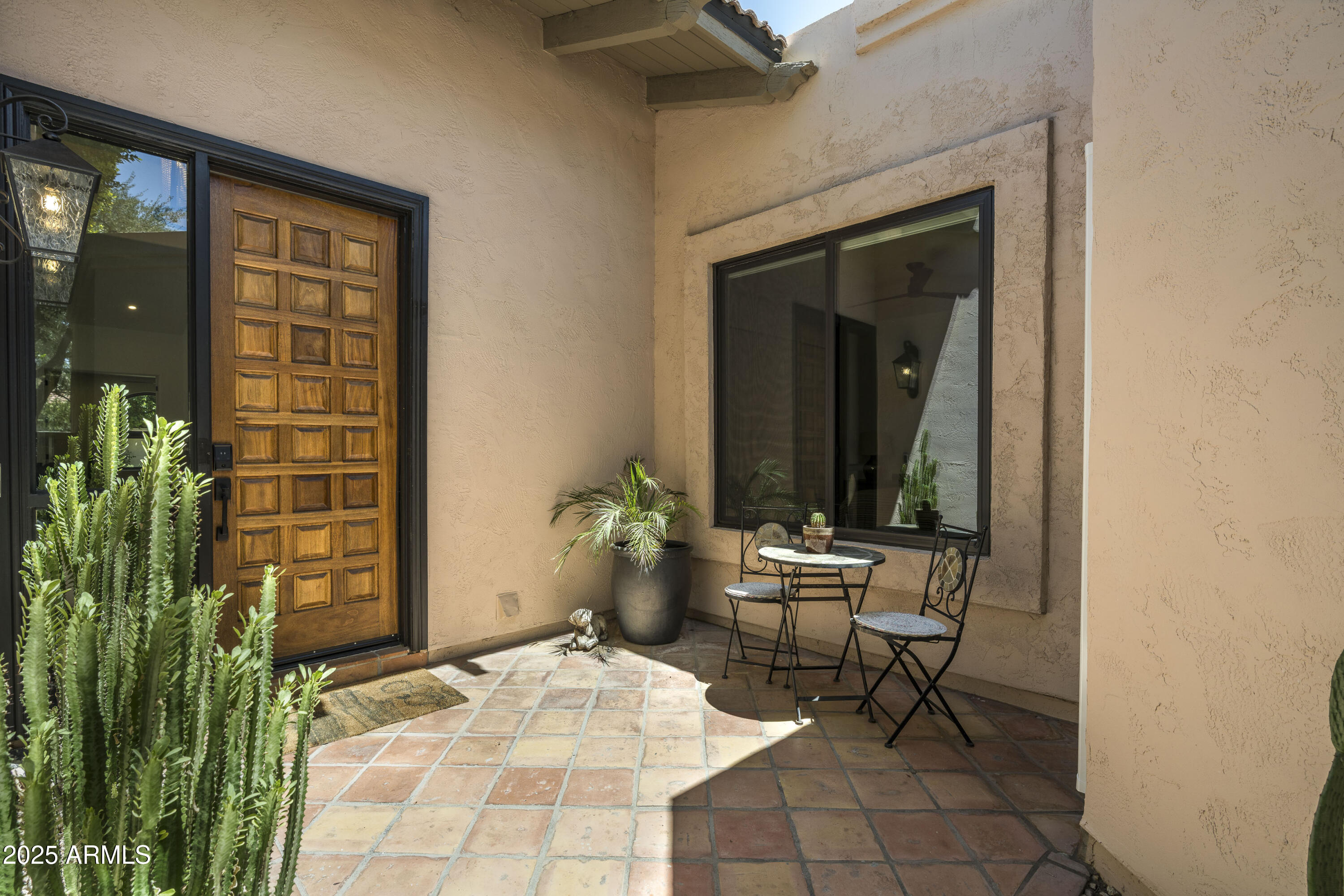 10118 E CINNABAR Avenue