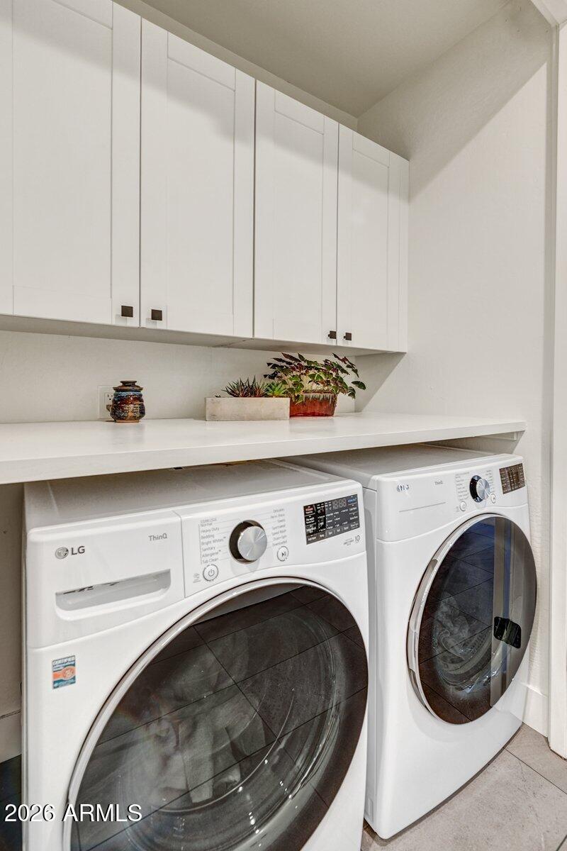 10118 E CINNABAR Avenue