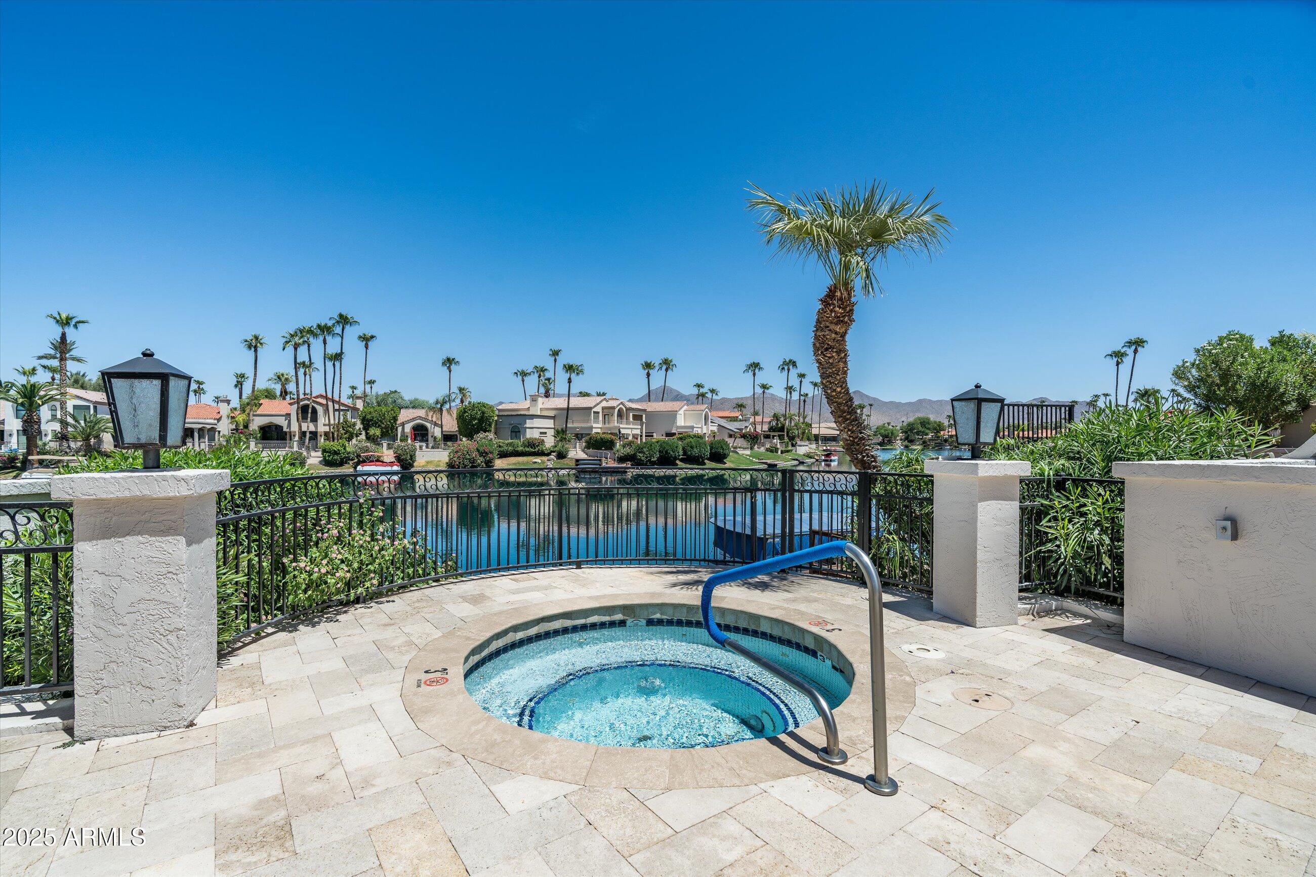 10118 E CINNABAR Avenue