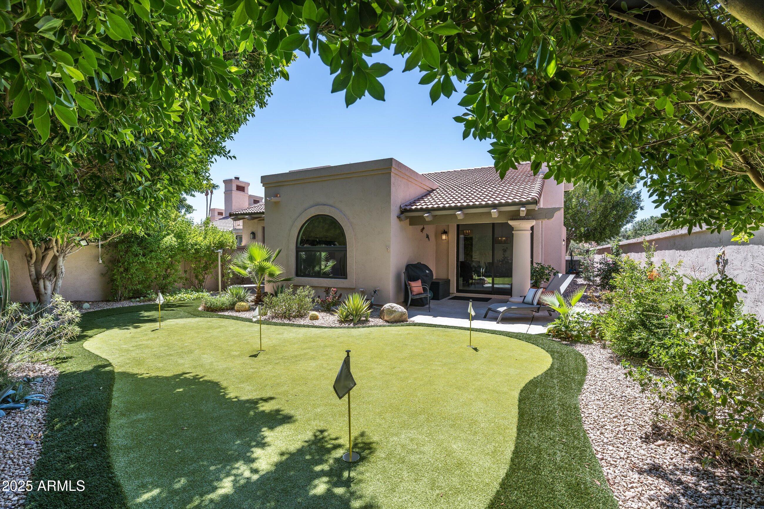 10118 E CINNABAR Avenue