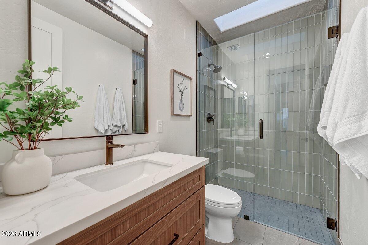 10118 E CINNABAR Avenue