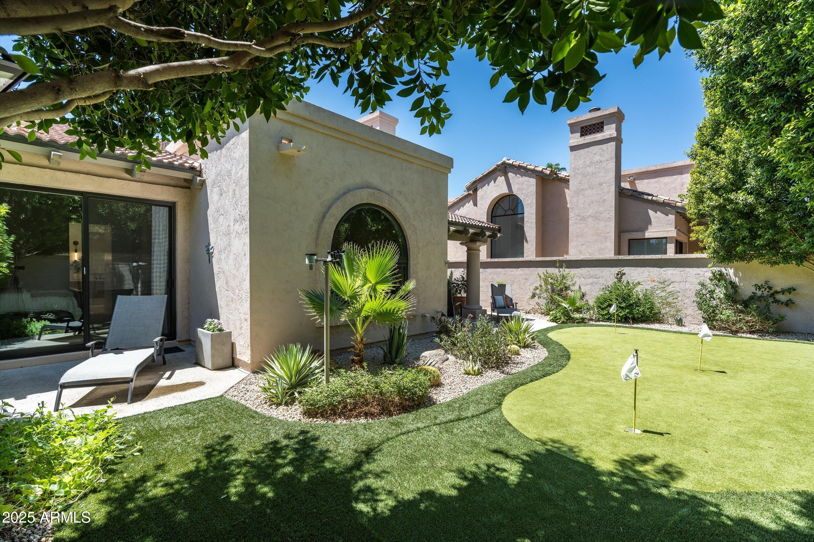 10118 E CINNABAR Avenue