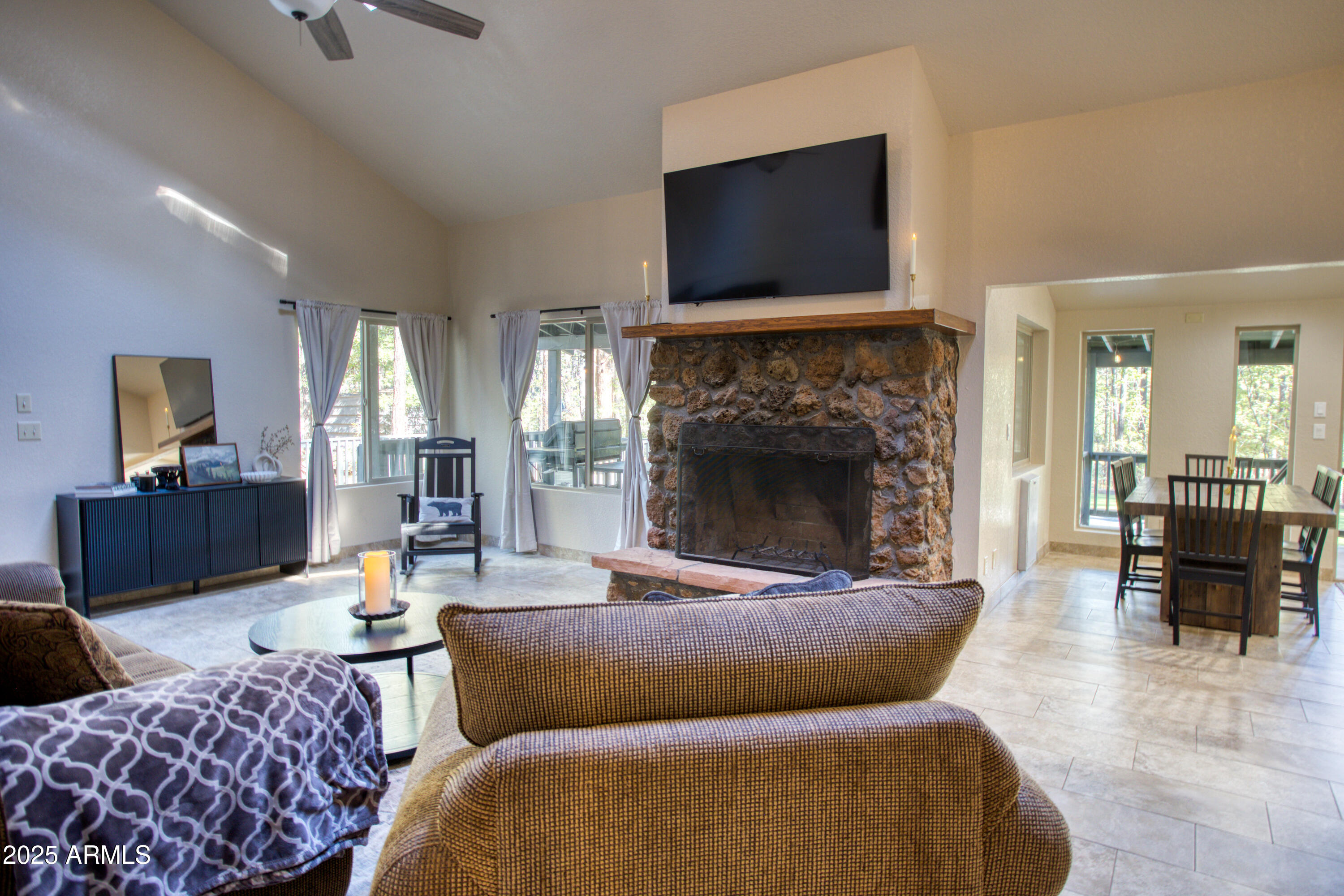 3680 Woodpecker Lane