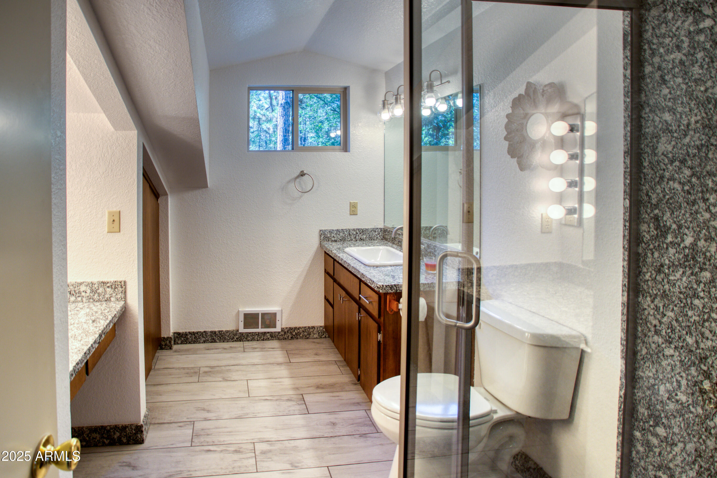 3680 Woodpecker Lane