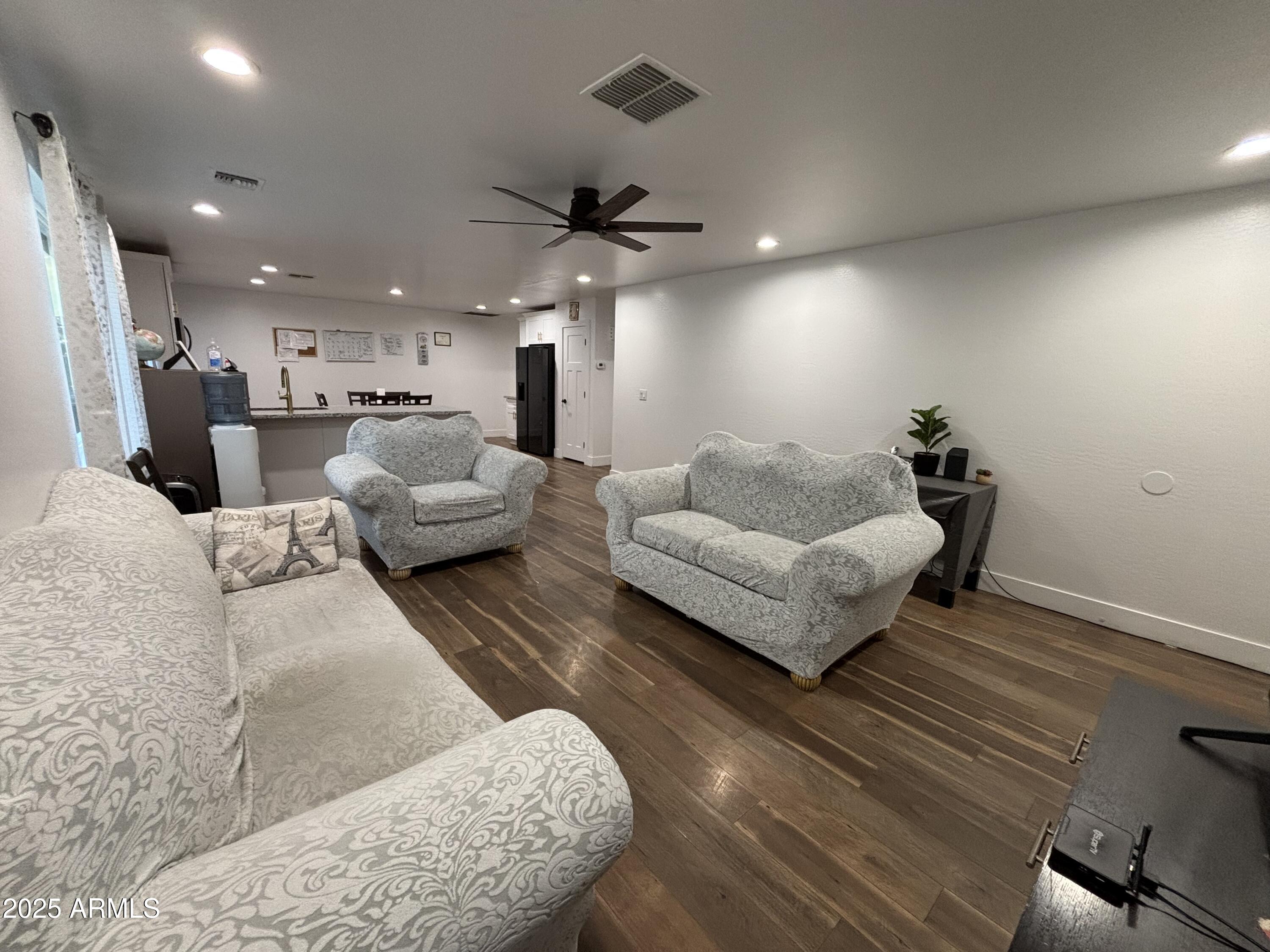 2329 W BLOCH Road