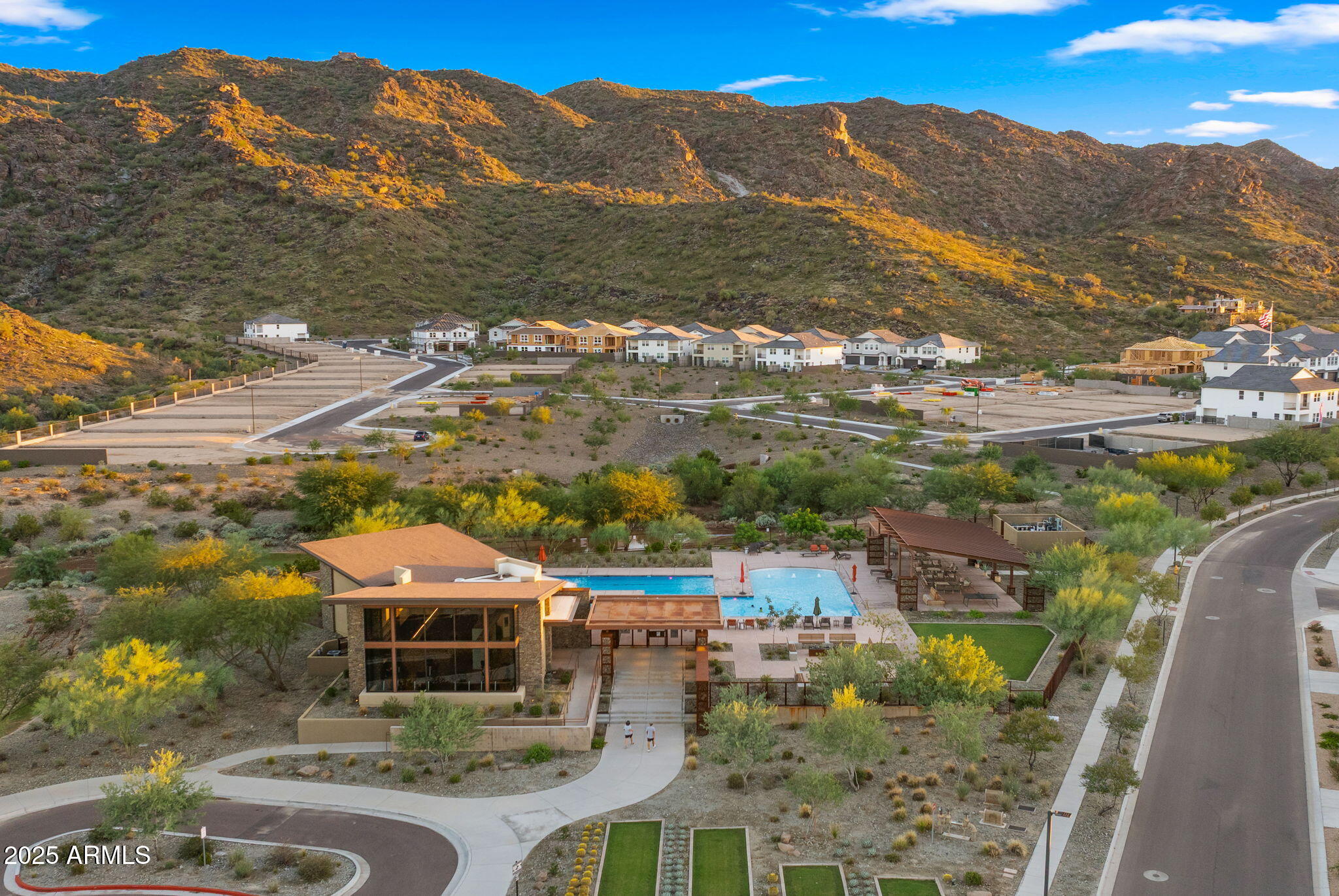 1353 E PASEO Way, Phoenix