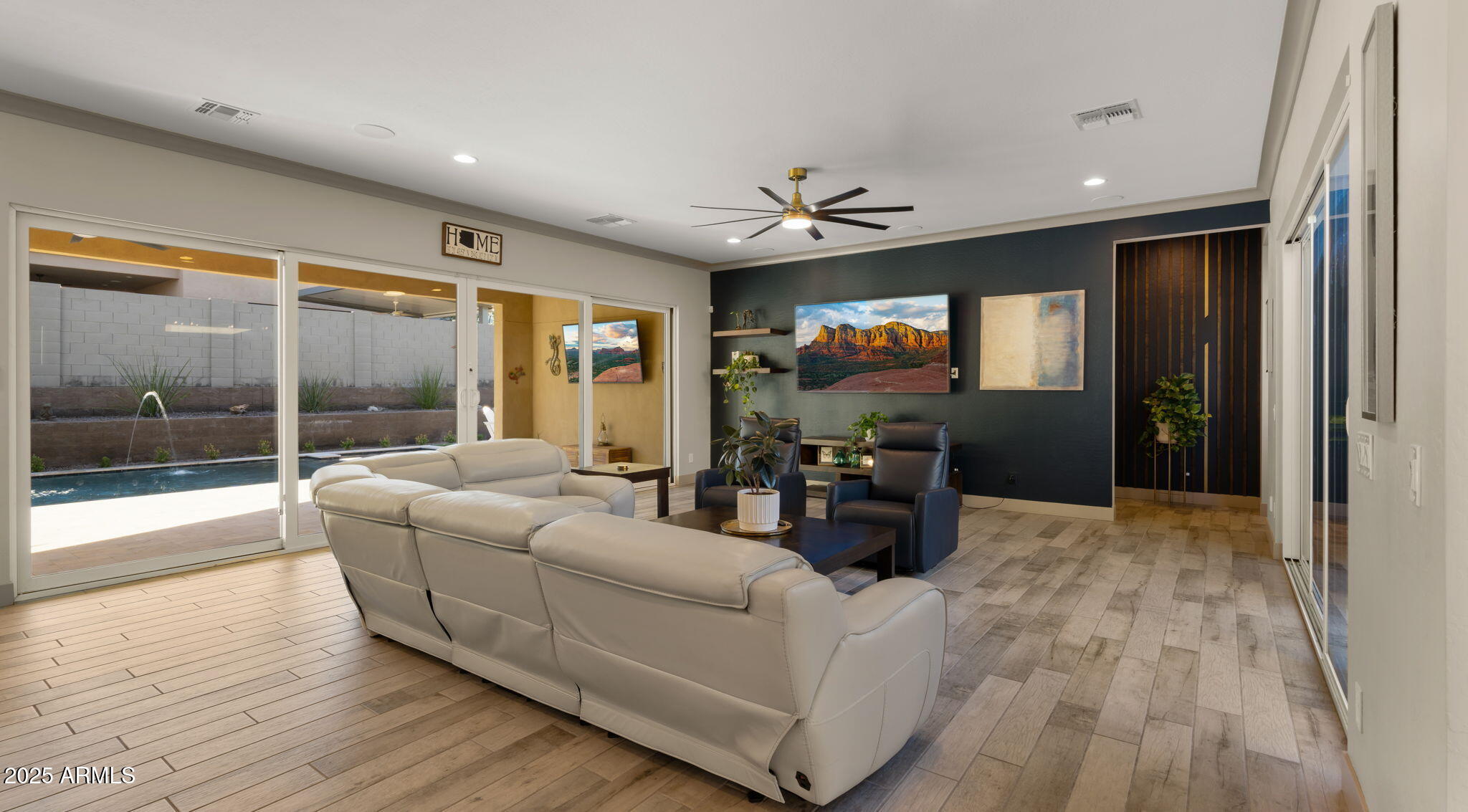 1353 E PASEO Way, Phoenix