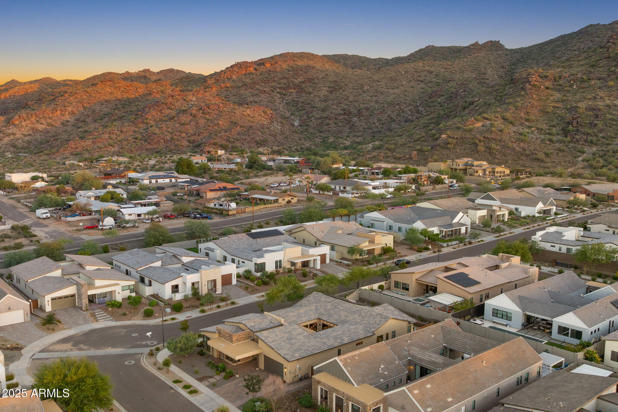 1353 E PASEO Way, Phoenix