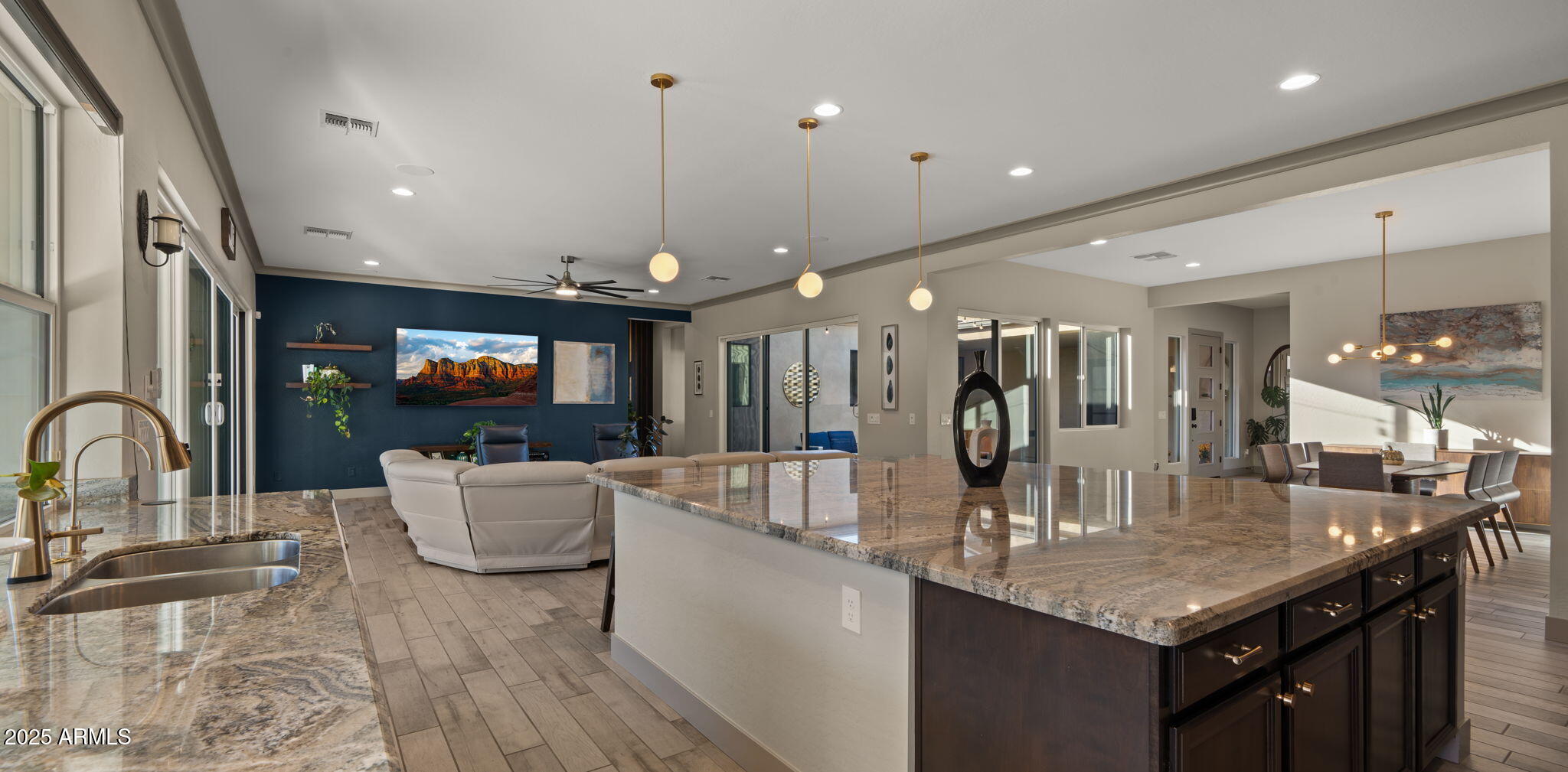 1353 E PASEO Way, Phoenix