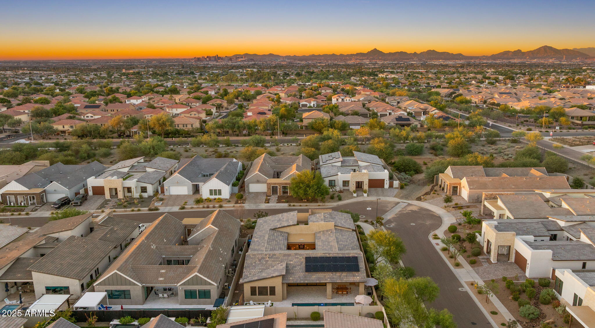 1353 E PASEO Way, Phoenix