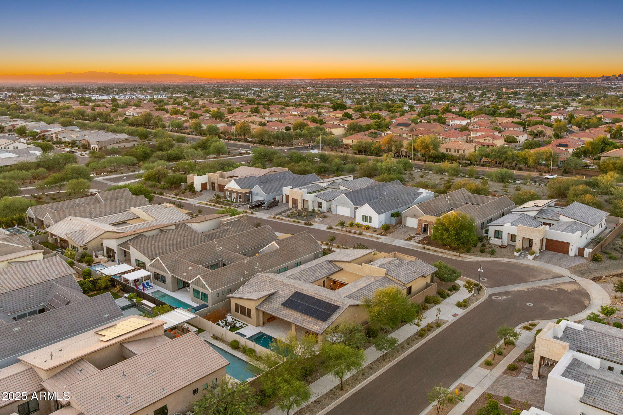 1353 E PASEO Way, Phoenix