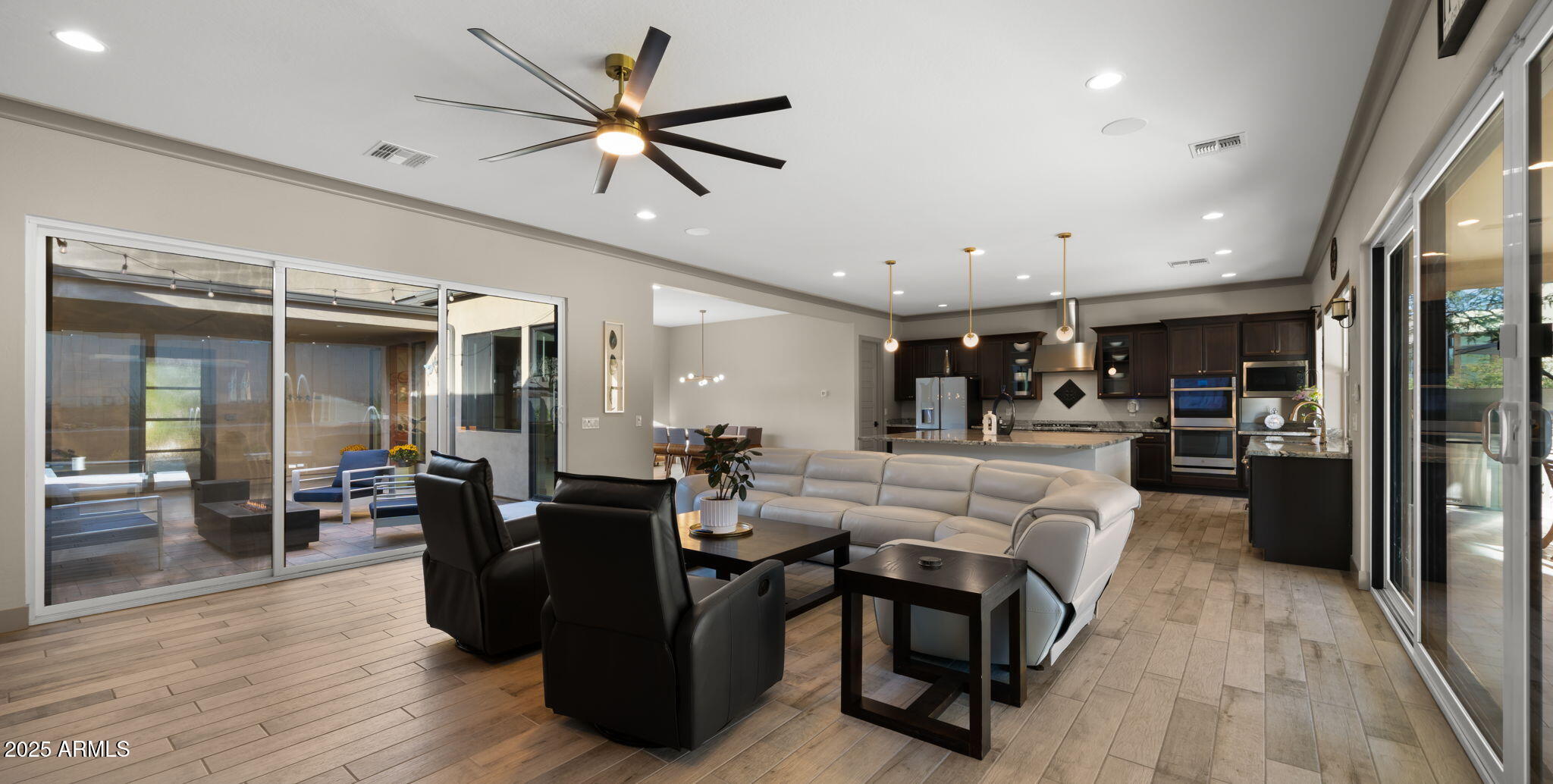 1353 E PASEO Way, Phoenix