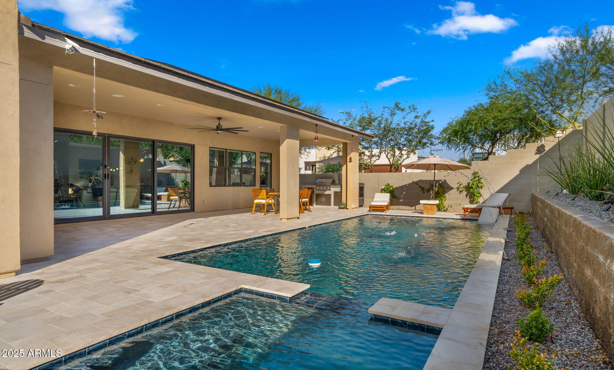 1353 E PASEO Way, Phoenix