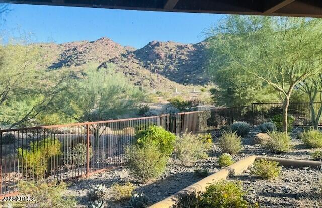 1353 E PASEO Way, Phoenix