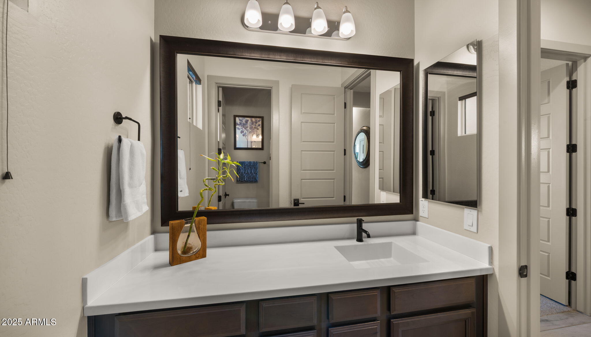 1353 E PASEO Way, Phoenix