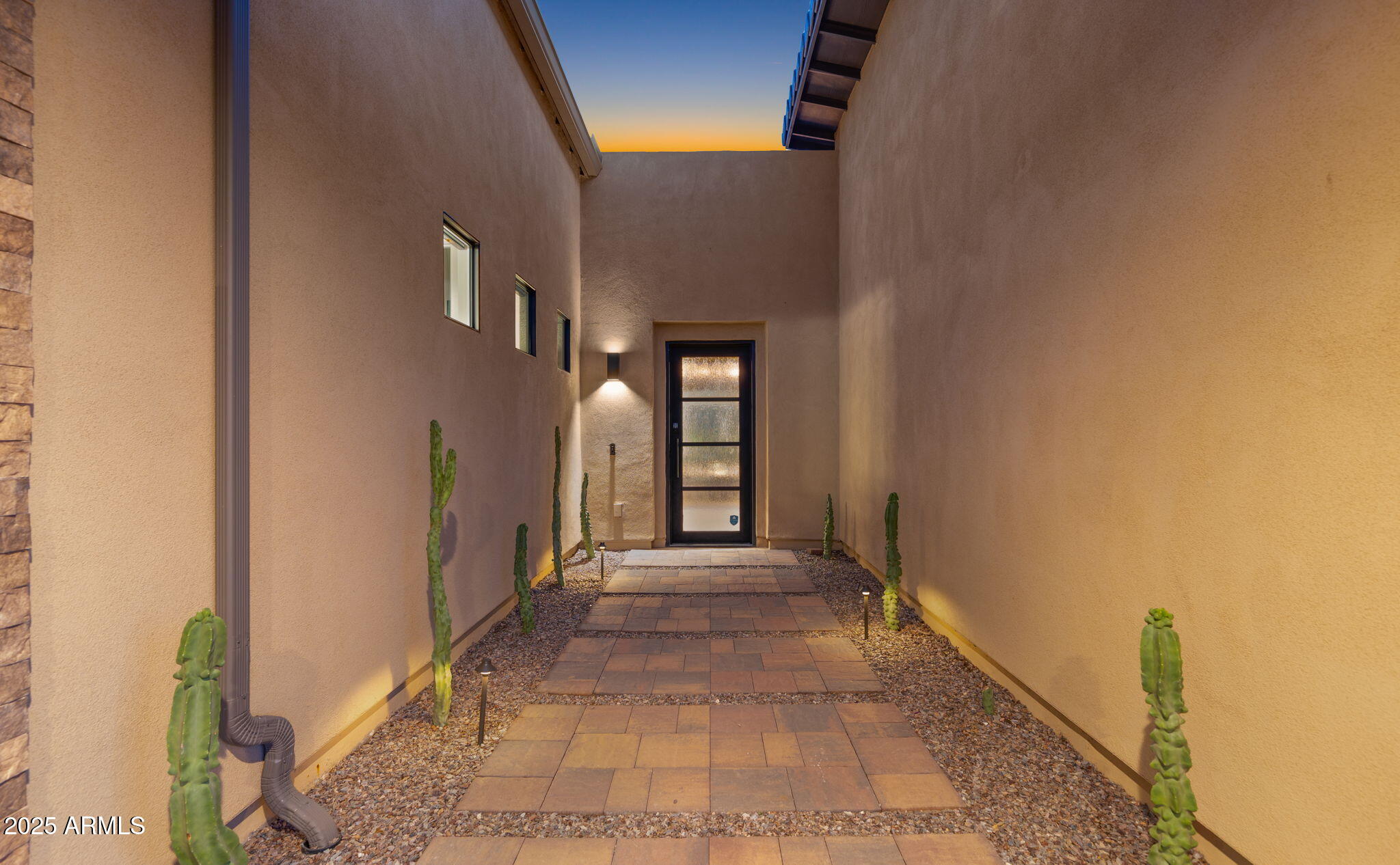 1353 E PASEO Way, Phoenix