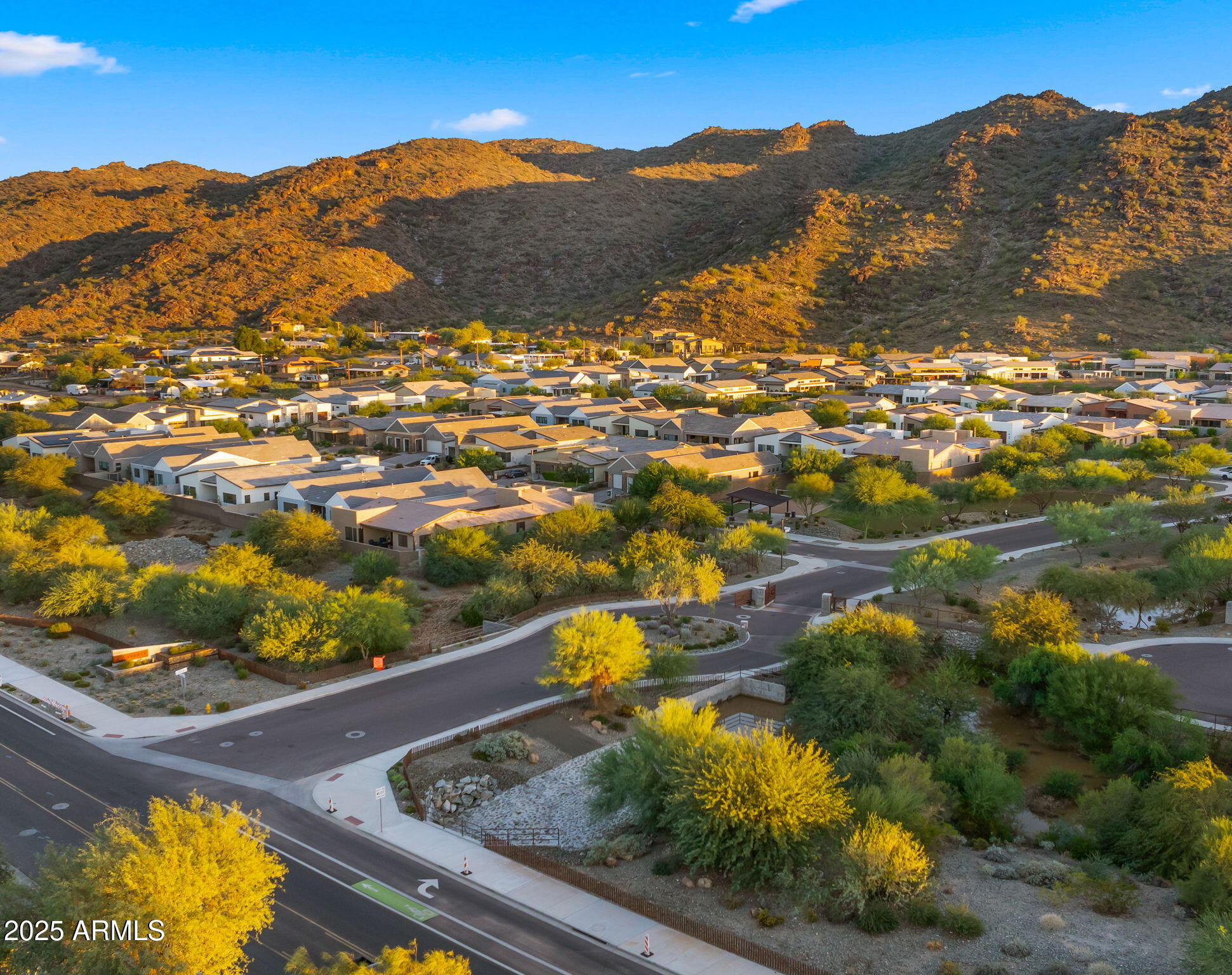 1353 E PASEO Way, Phoenix