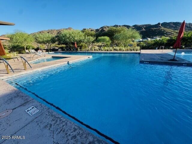 1353 E PASEO Way, Phoenix