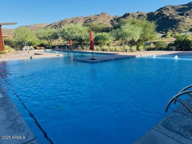 1353 E PASEO Way, Phoenix