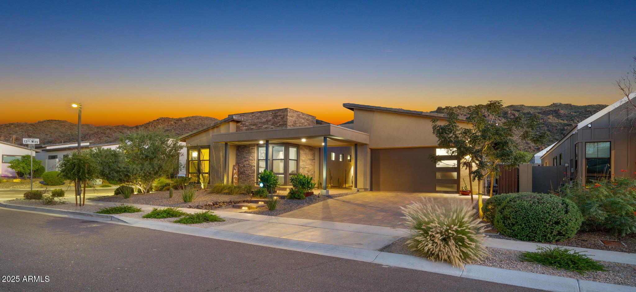 1353 E PASEO Way, Phoenix