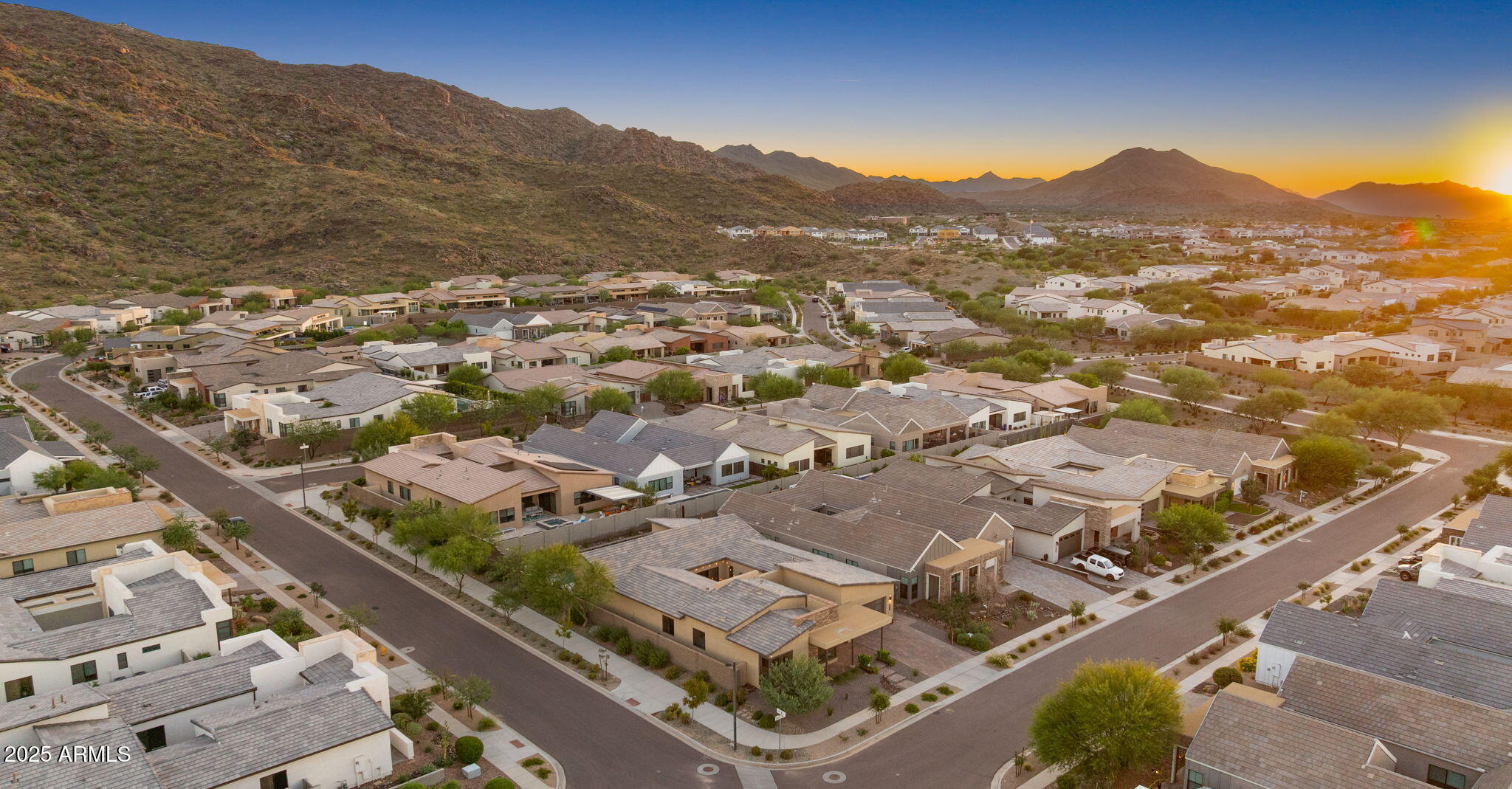 1353 E PASEO Way, Phoenix