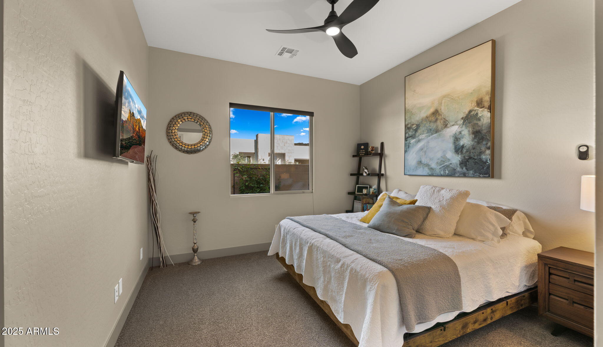 1353 E PASEO Way, Phoenix