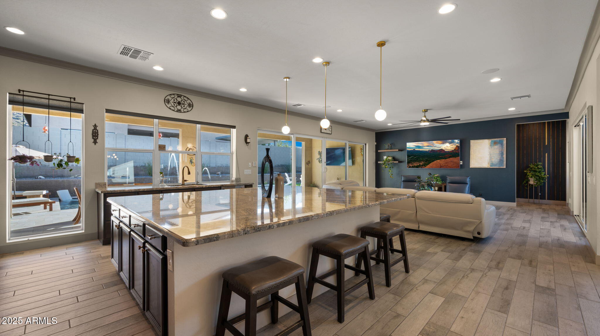 1353 E PASEO Way, Phoenix